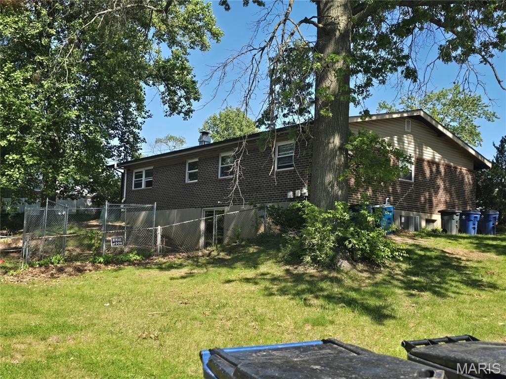 Single Family 3BR 2BA - 4303 Caracalla Drive, Florissant, MO