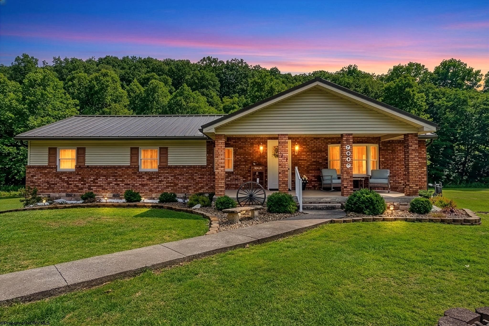 Single Family 3BR 2BA - 7817 Mason Dixon Highway, Wana, WV