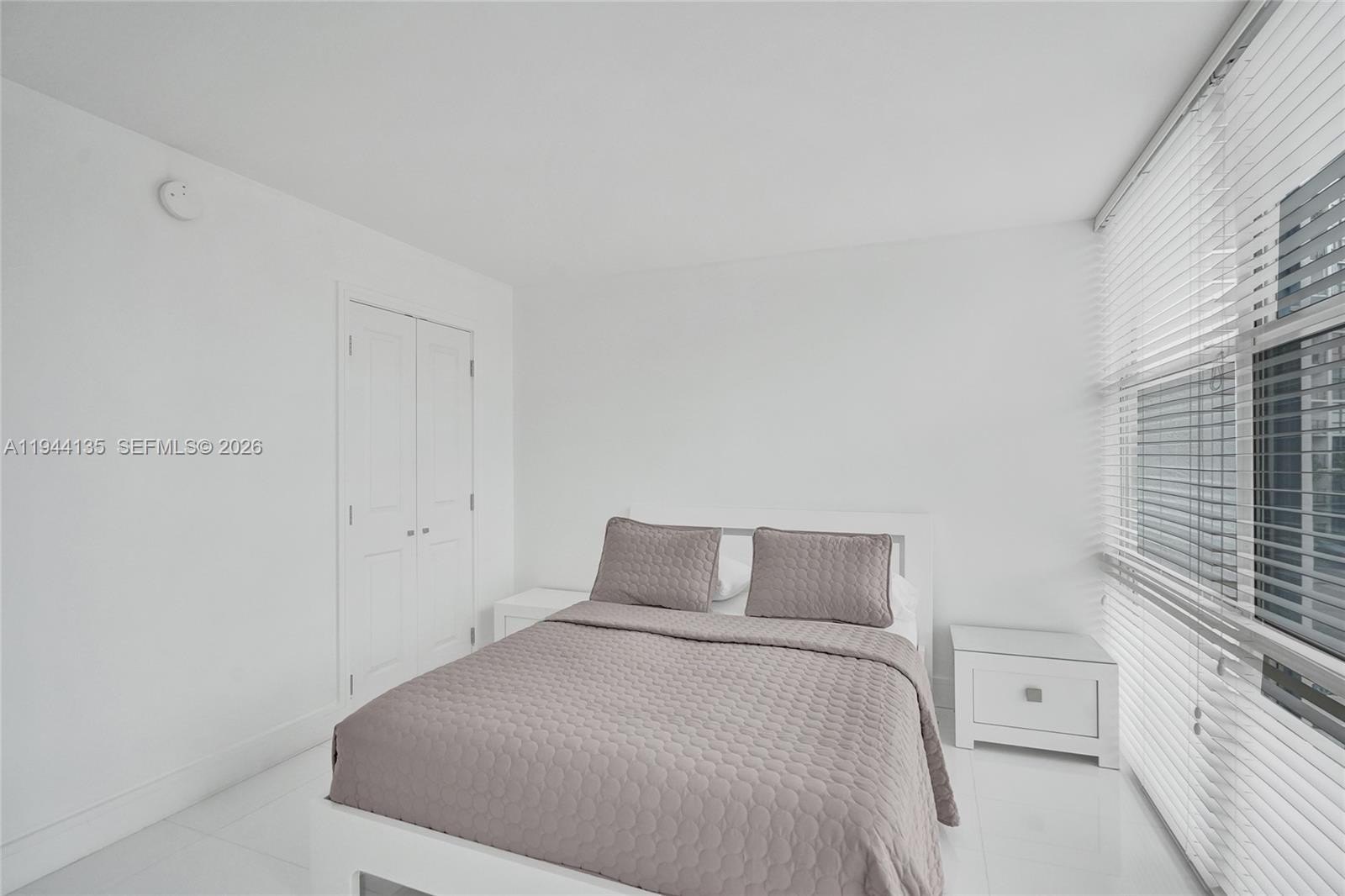 Condo 3BR 2BA - 1000 Parkview Dr, Hallandale Beach, FL