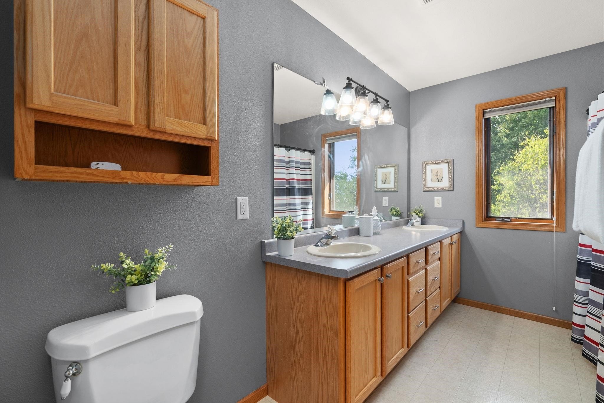 Single Family 4BR 4BA - 6707 Twin Lane Road, Sun Prairie, WI