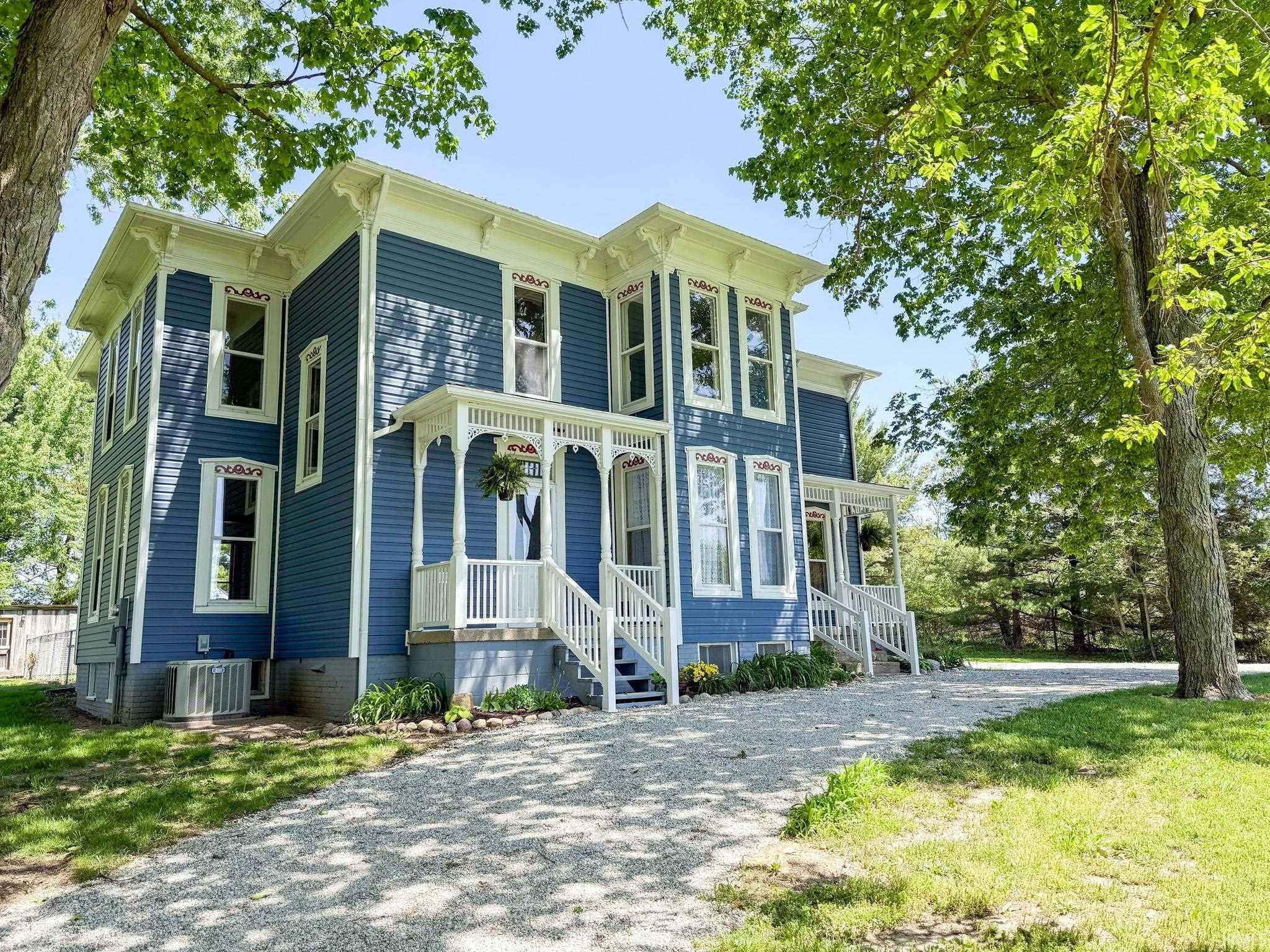Single Family 4BR 3BA - 1899 E 1000 N Road, Rome City, IN