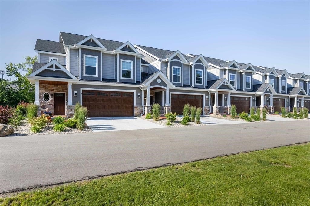 Single Family 3BR 4BA - 1204 S Main Street, Lake Mills, WI