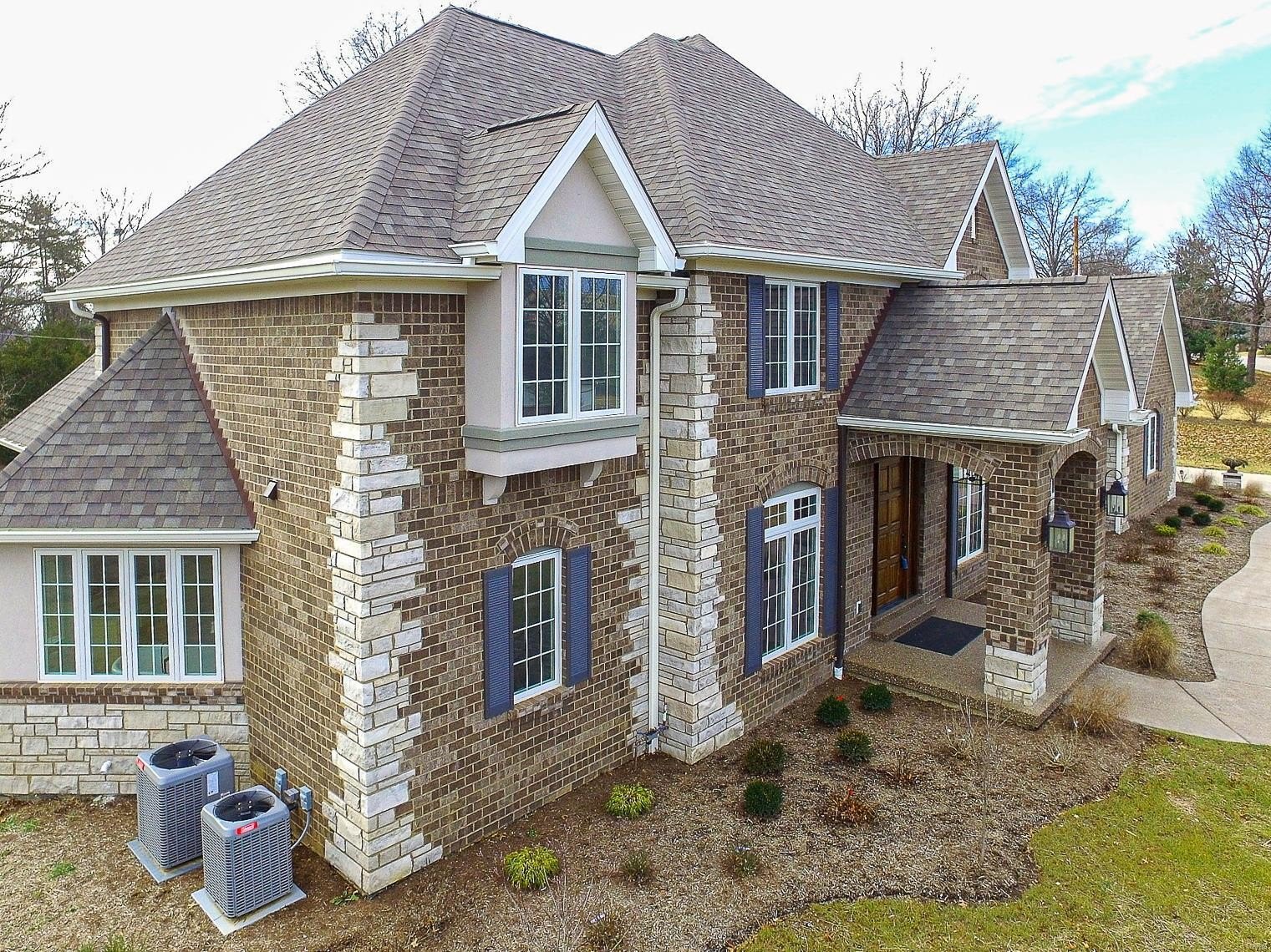 Single Family 4BR 6BA - 267 Saint Andrews Drive, St Albans, MO