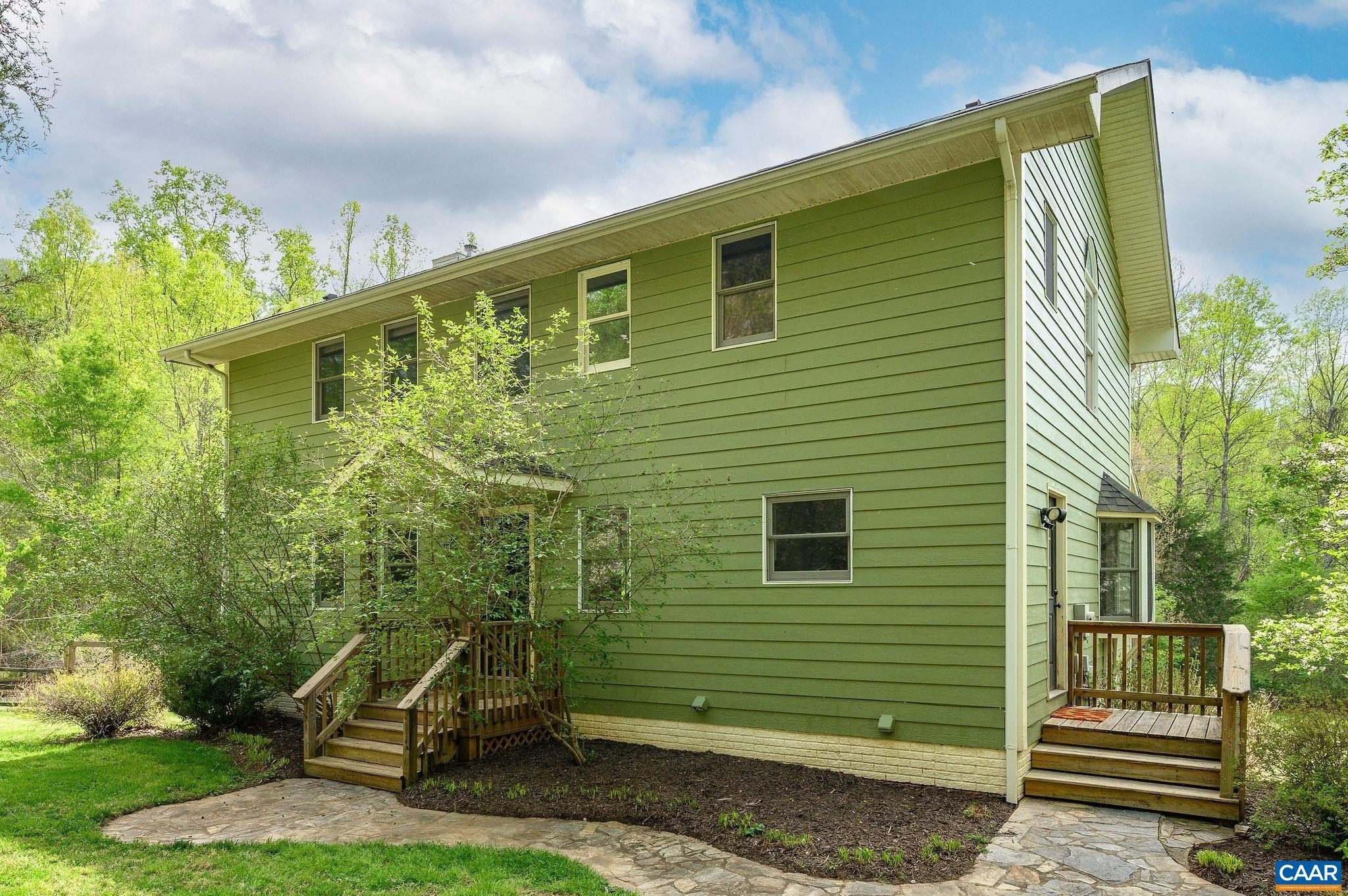 Single Family 5BR 3BA - 2557 CRAIGS STORE RD, AFTON, VA