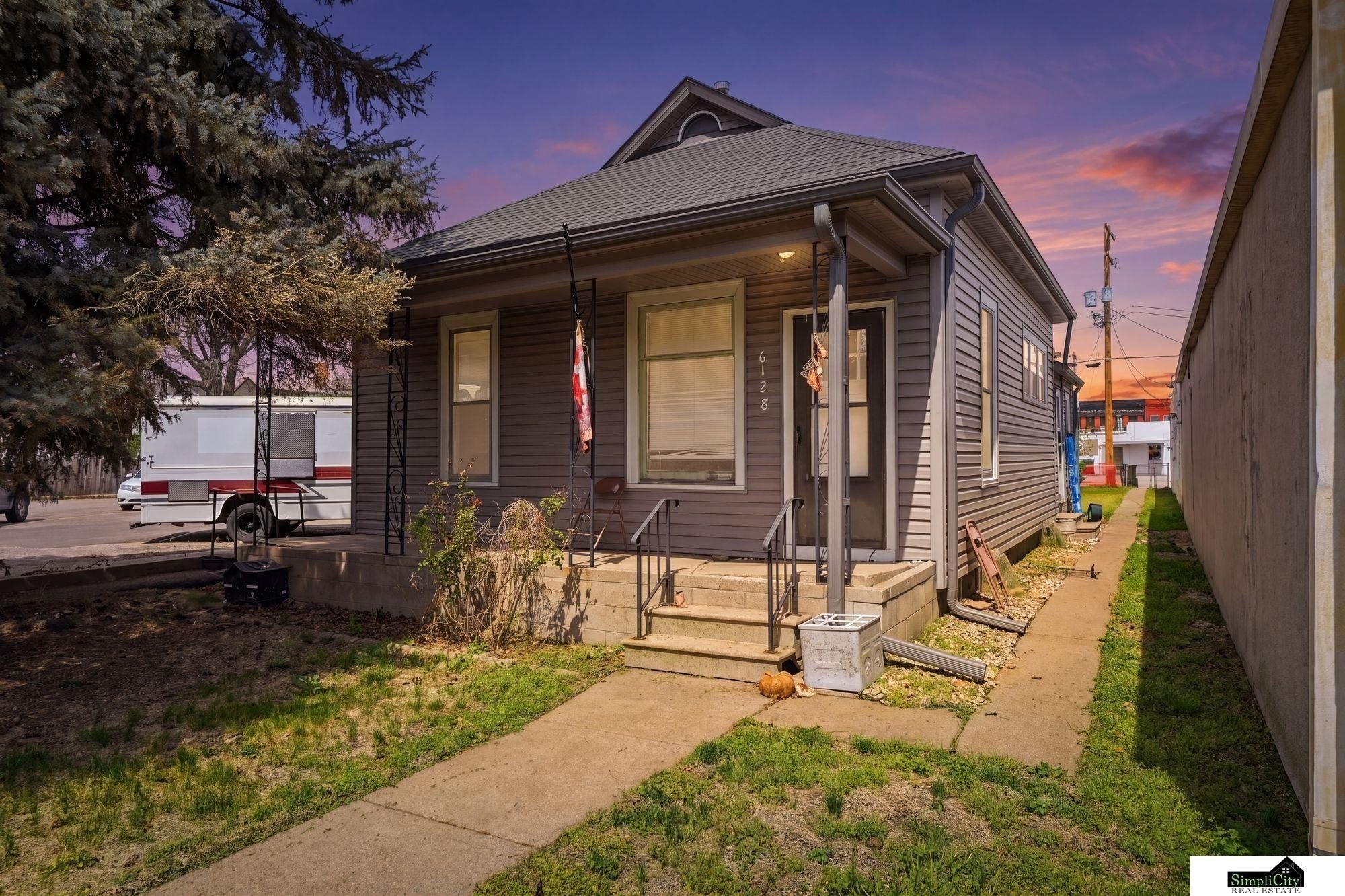 Single Family 3BR 1BA - 6128 Ballard Avenue, Lincoln, NE
