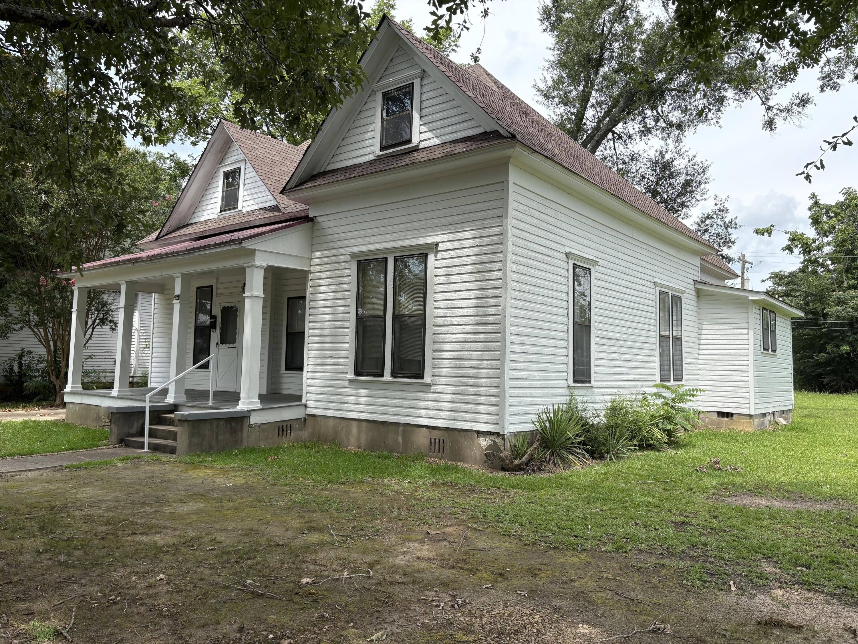 Single Family 3BR 2BA - 509 S 6th St., Amory, MS