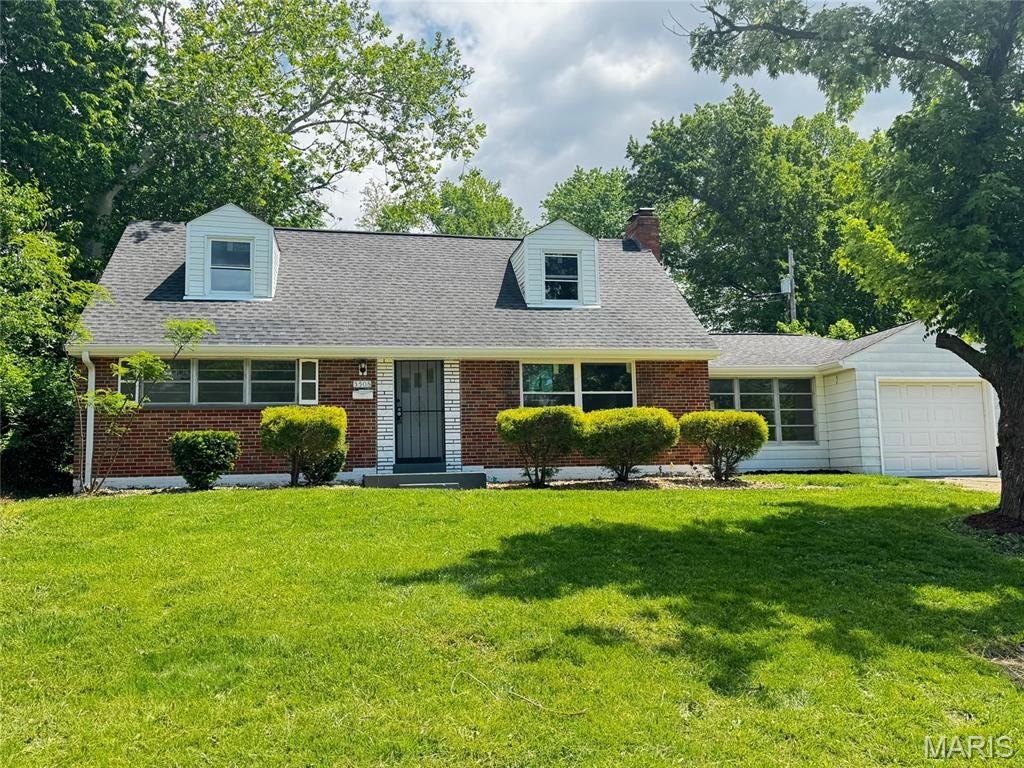Single Family 4BR 2BA - 3508 Saint Henry Lane, Bel Ridge, MO