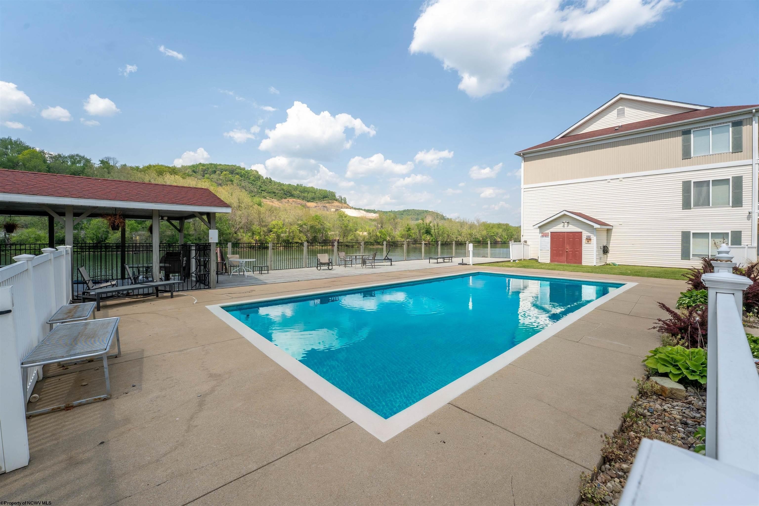 Condo 4BR 4BA - 7205 University Commons Drive, Morgantown, WV