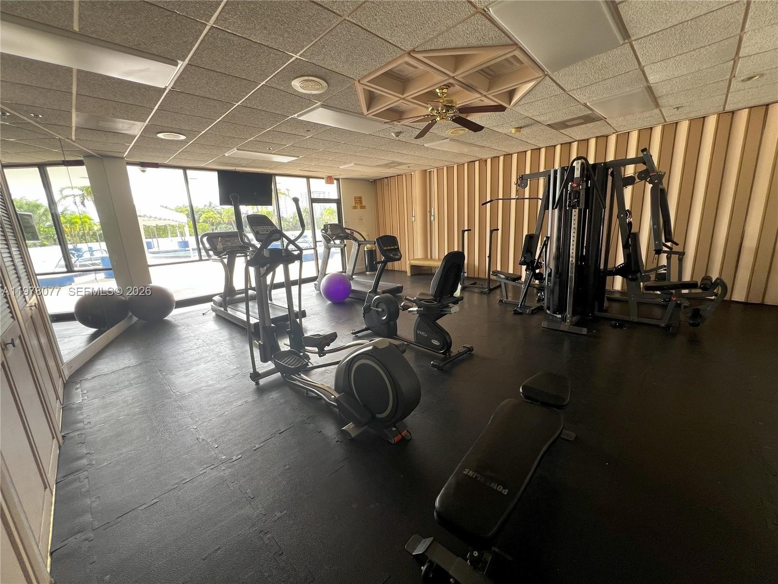 Condo 2BR 2BA - 3701 N Country Club Dr, Aventura, FL