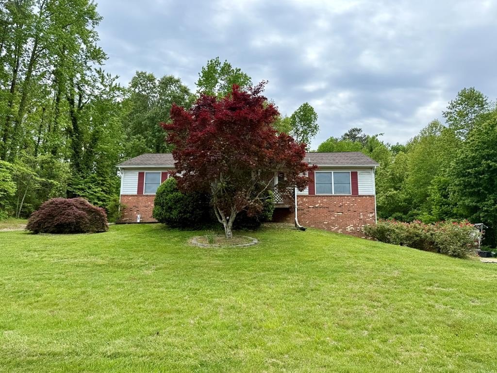 Single Family 3BR 3BA - 327 Gilbert Street, Kilmarnock, VA