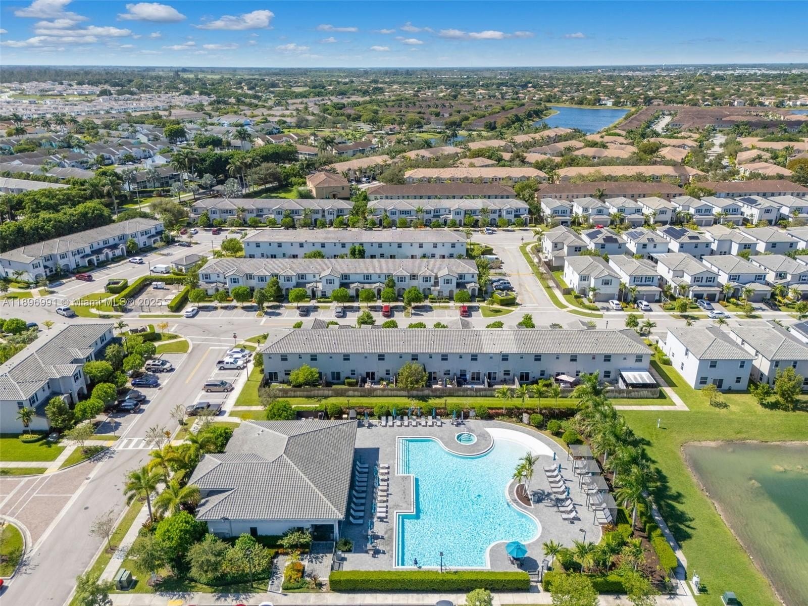 Single Family 3BR 3BA - 2659 SE 11th St, Homestead, FL
