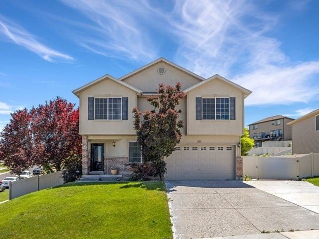 Single Family 6BR 4BA - 211 West Kestrel Dr, Saratoga Springs, UT
