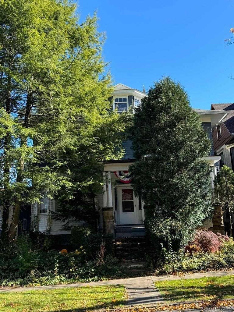 Single Family 5BR 2BA - 556 Park Ave, Johnstown, PA