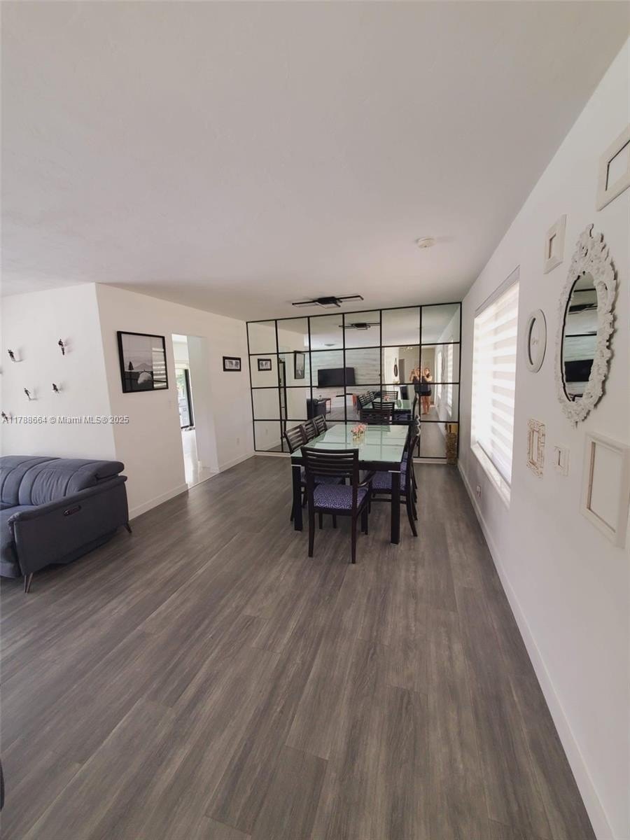 Single Family 3BR 2BA - 2020 NE 203rd St, Miami, FL