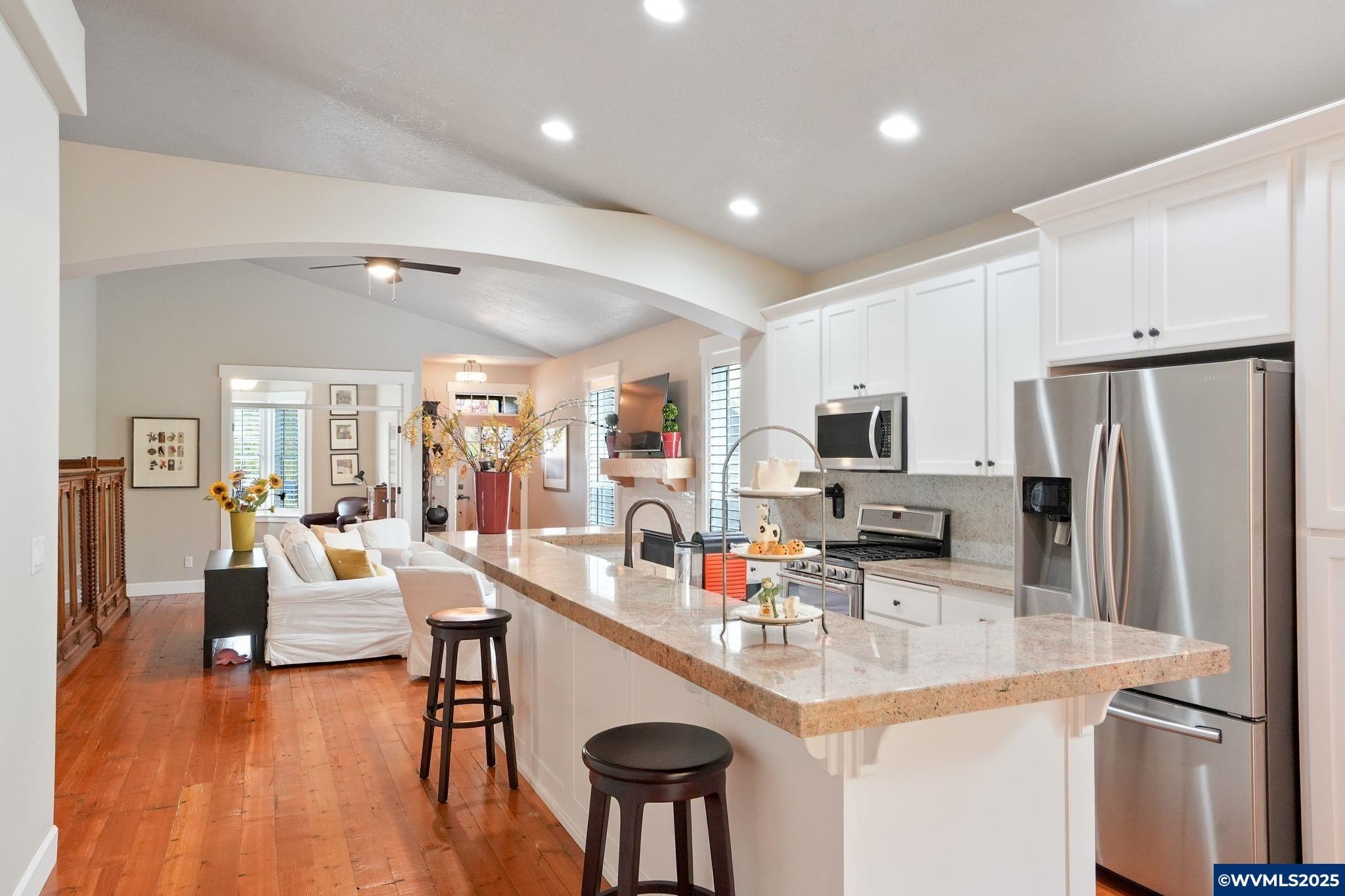 1242 Goldcrest Av NW  