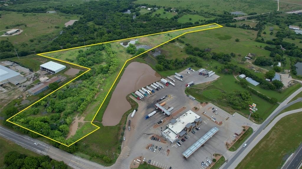 Plots and Land - 18.22 S Hwy 148, Henrietta, TX