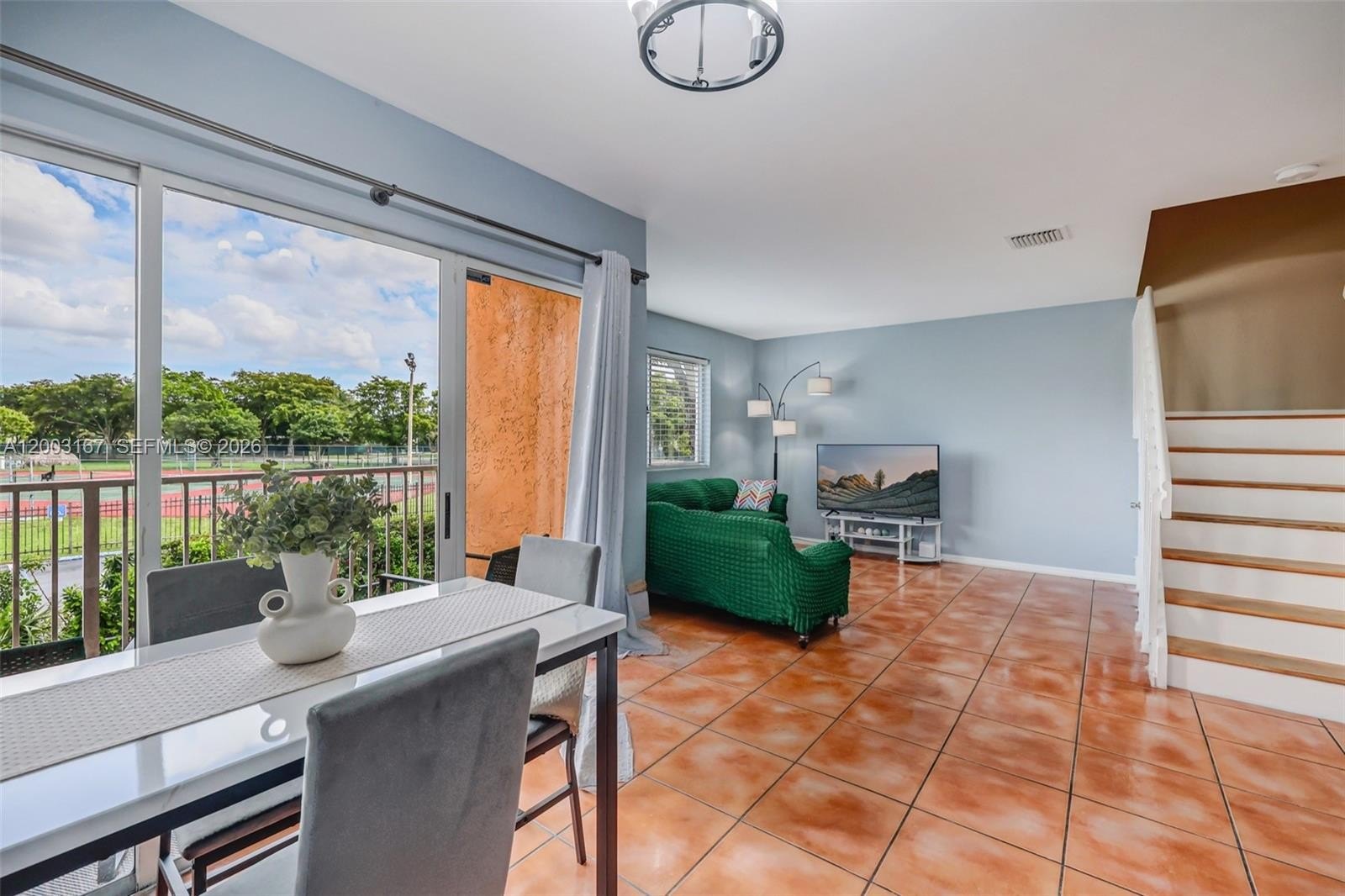 Condo 3BR 3BA - 6255 Kendale Lakes Cir, Miami, FL