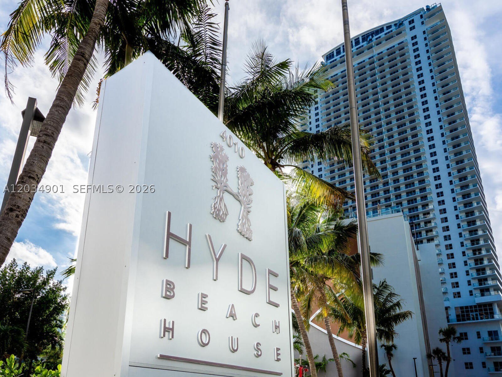 Condo 2BR 2BA - 4010 S Ocean Dr, Hollywood, FL