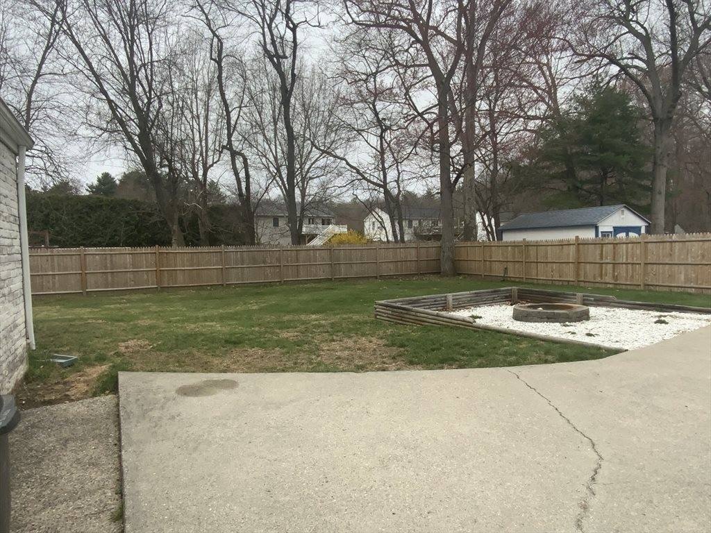Single Family 3BR 1BA - 86 Peekskill Ave, Springfield, MA