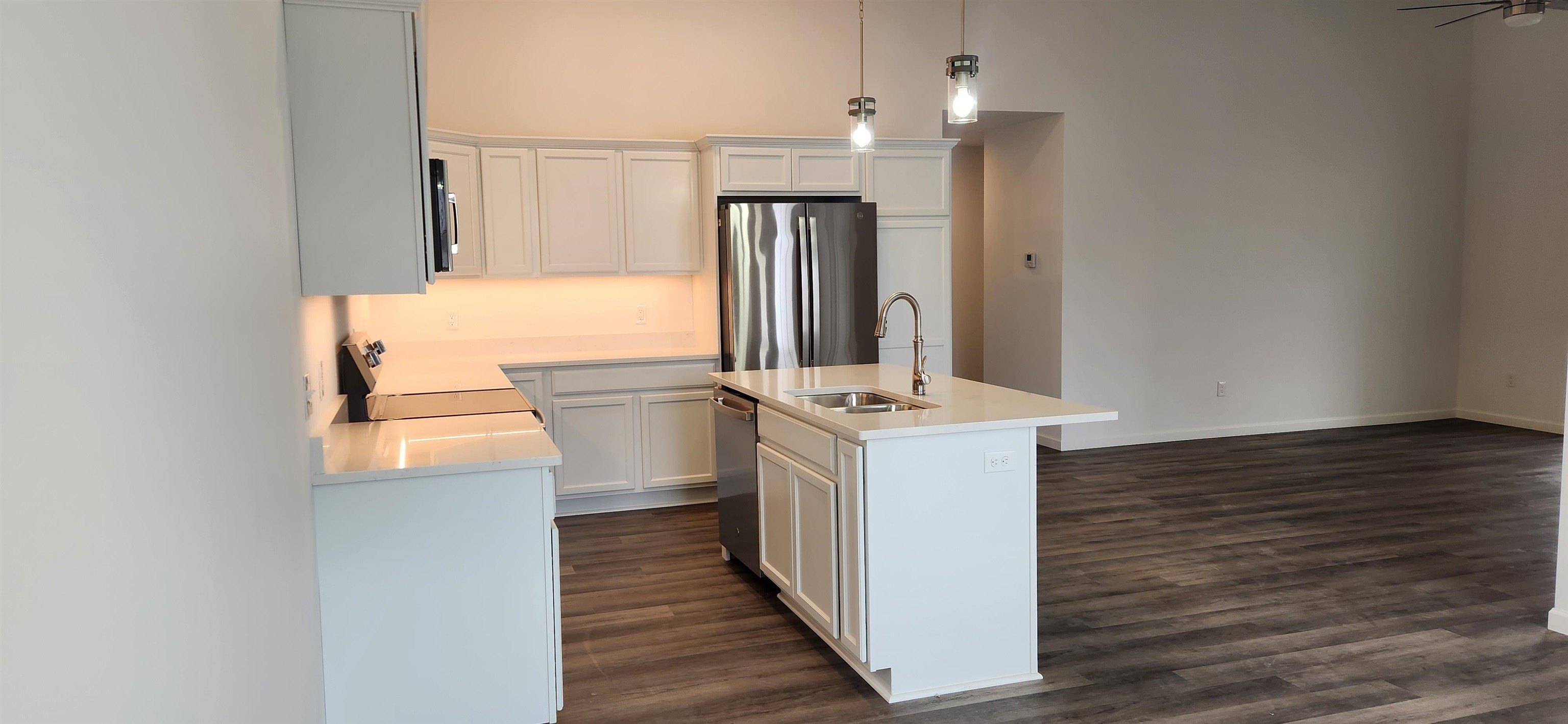 Condo 3BR 2BA - 216 Betzer Road, Delavan, WI