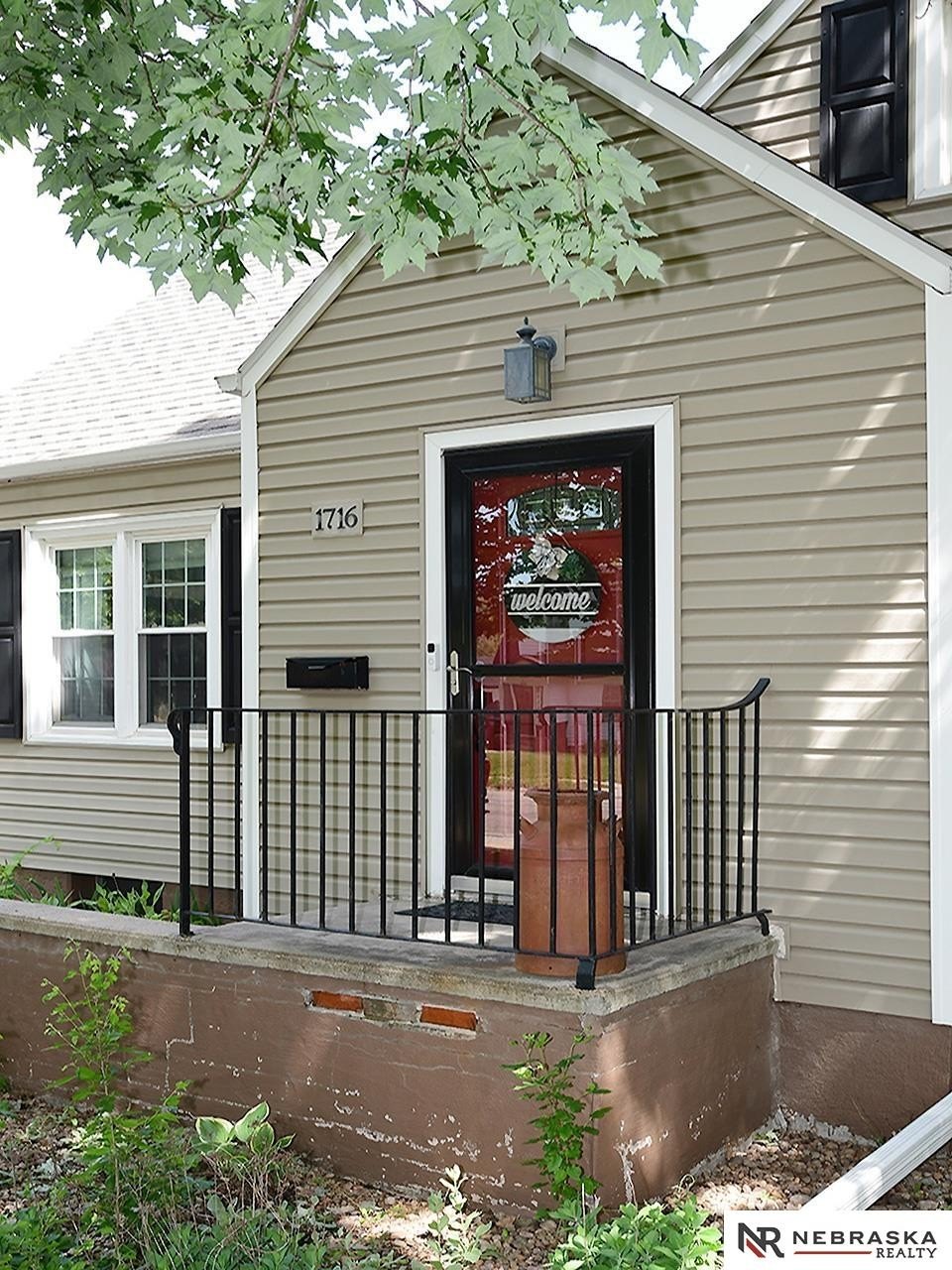 Single Family 3BR 2BA - 1716 Lincoln Street, Beatrice, NE
