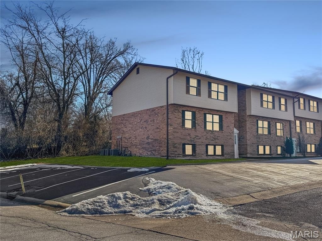 Condo 2BR 1BA - 21 Village West Court, Washington, MO