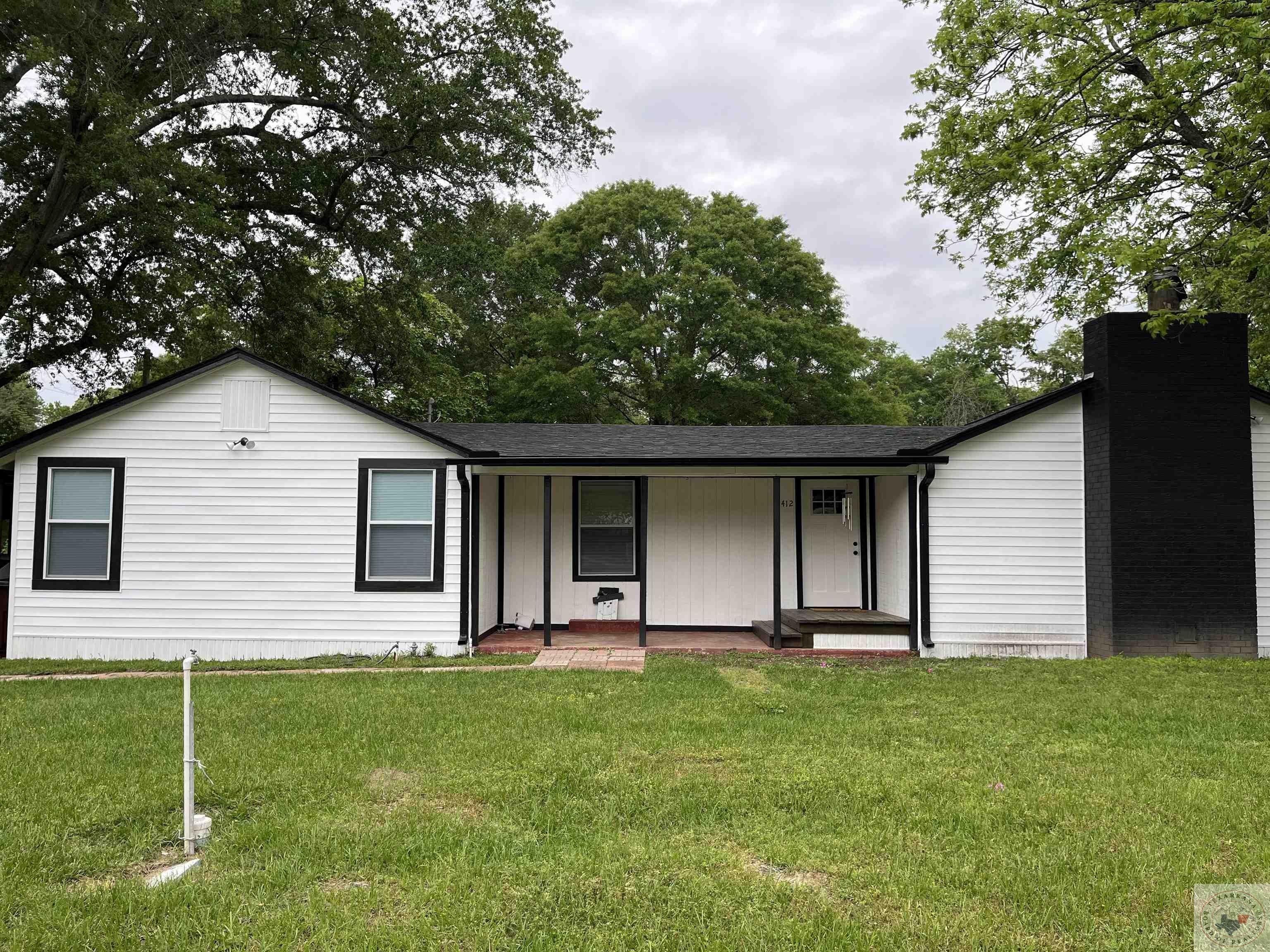 Single Family 3BR 3BA - 412 Doris St, Queen City, TX