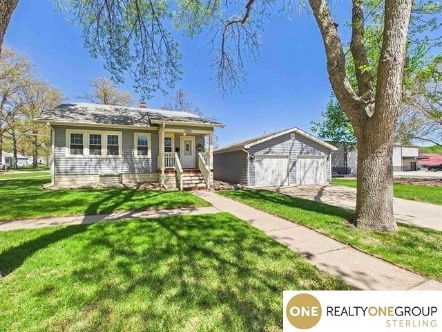 Single Family 2BR 2BA - 358 W 11th Street, Wahoo, NE