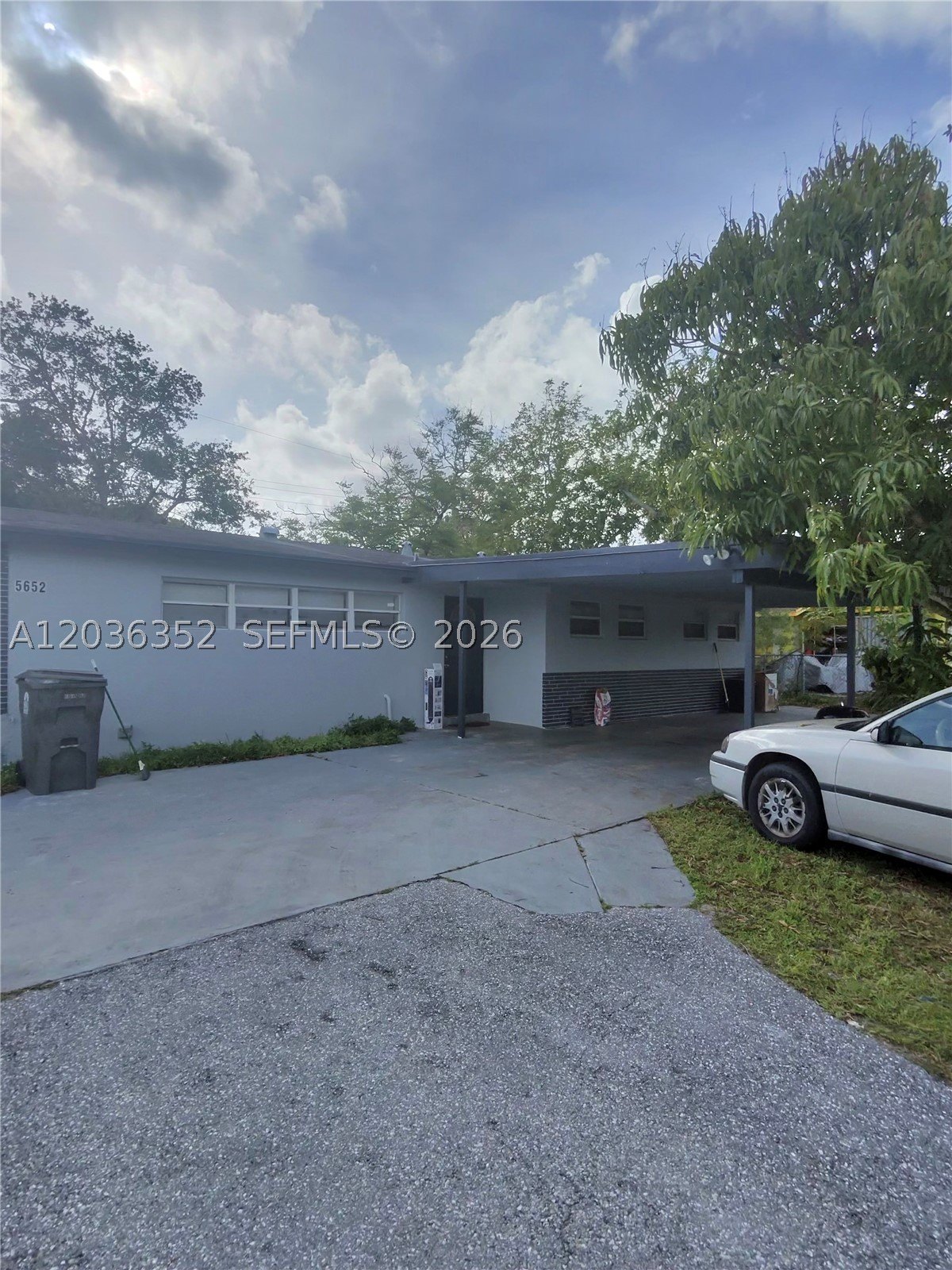 5652 Parke Ave  