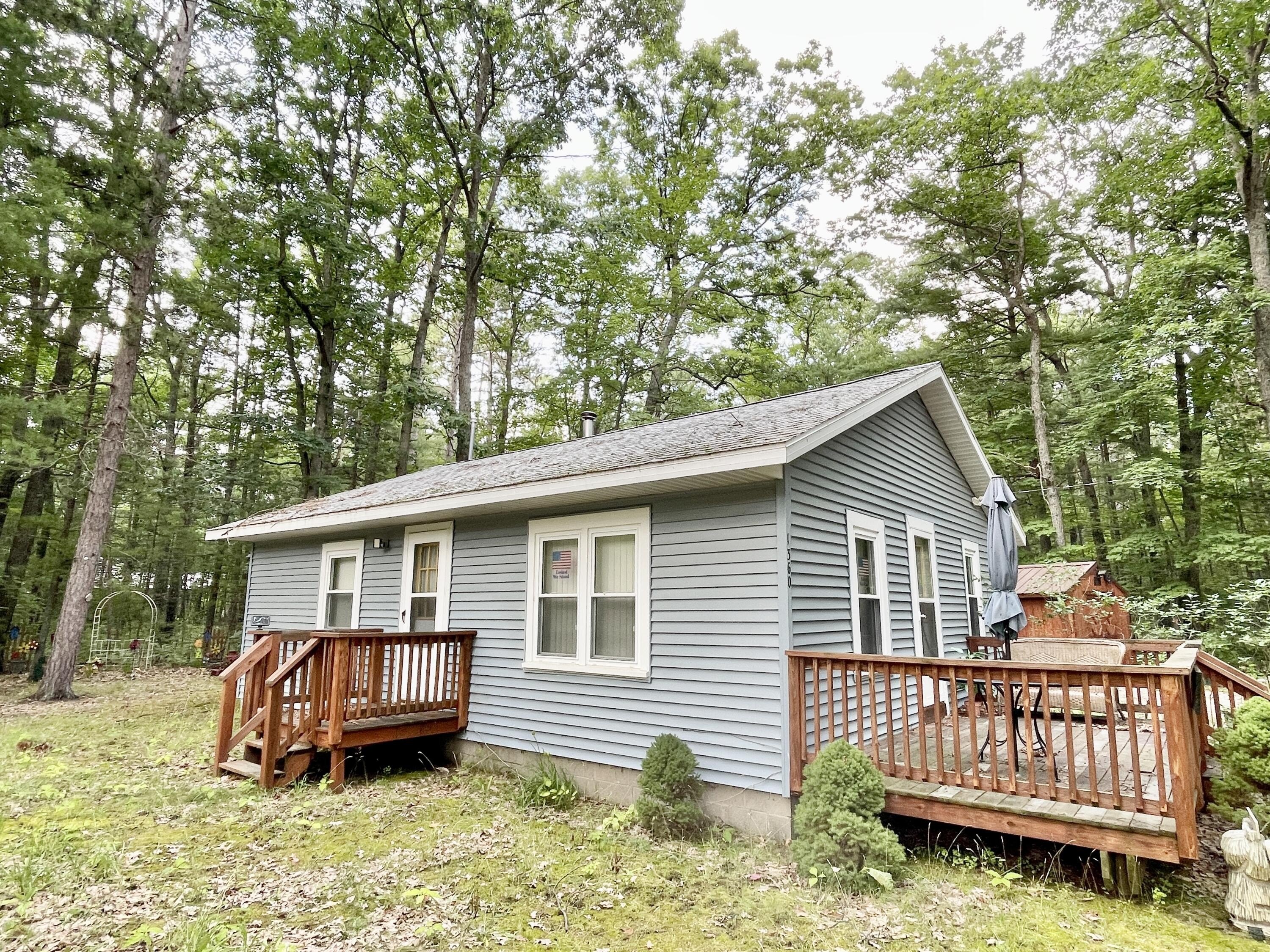 1360 Woodland Dr  