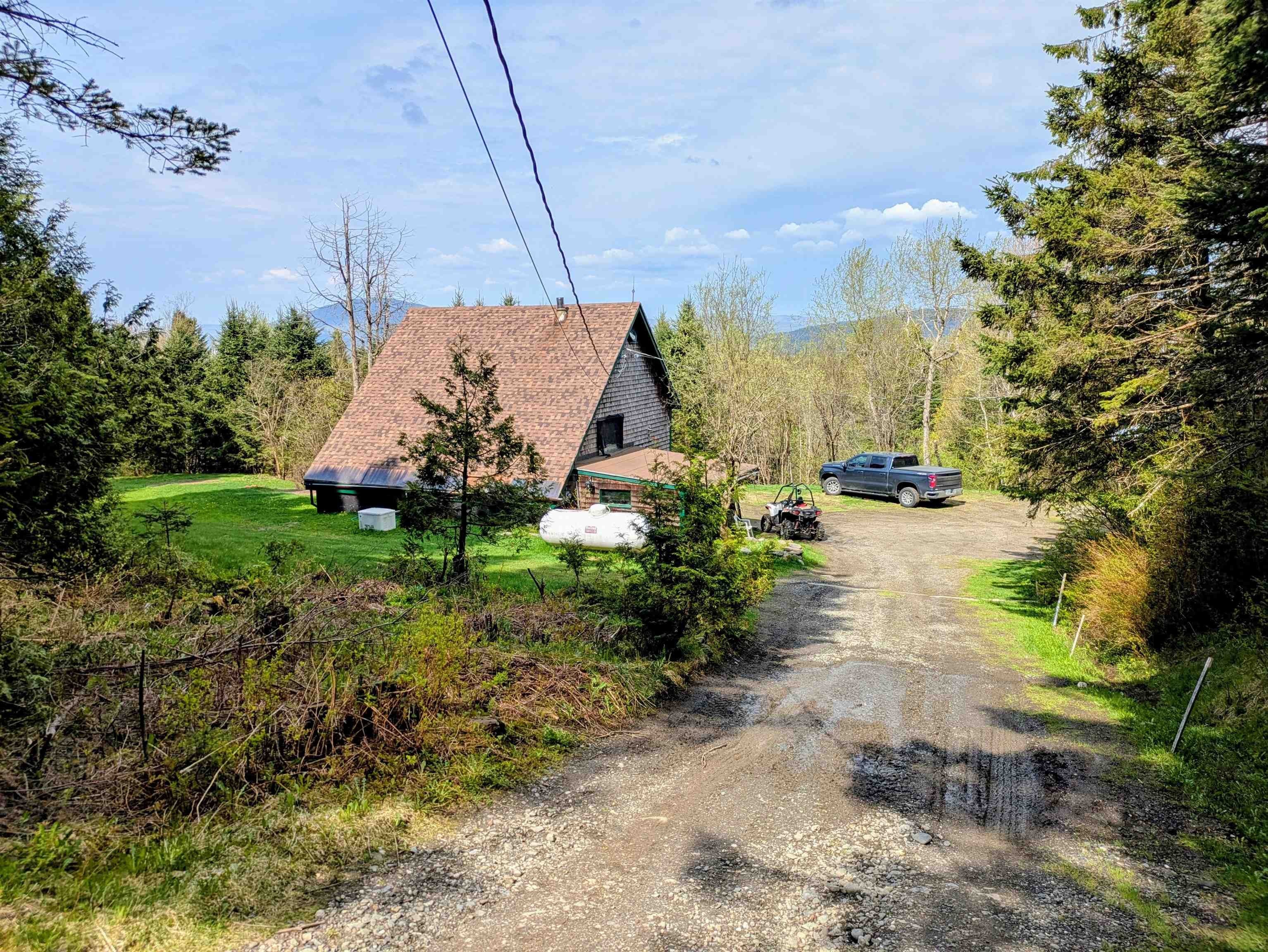 Single Family 2BR 2BA - 17 Plateau Road, Stewartstown, NH