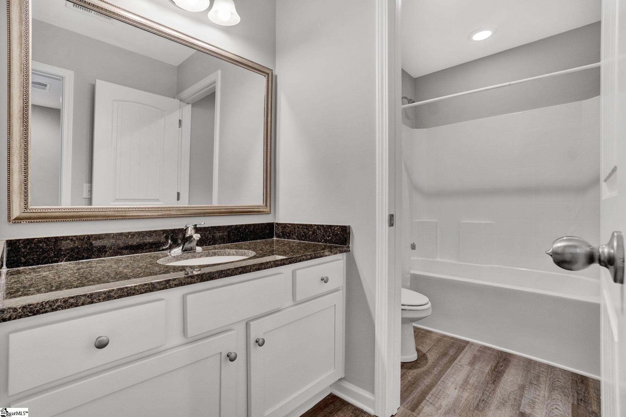 Single Family 4BR 3BA - 201 Fern Hollow Way, Mauldin, SC