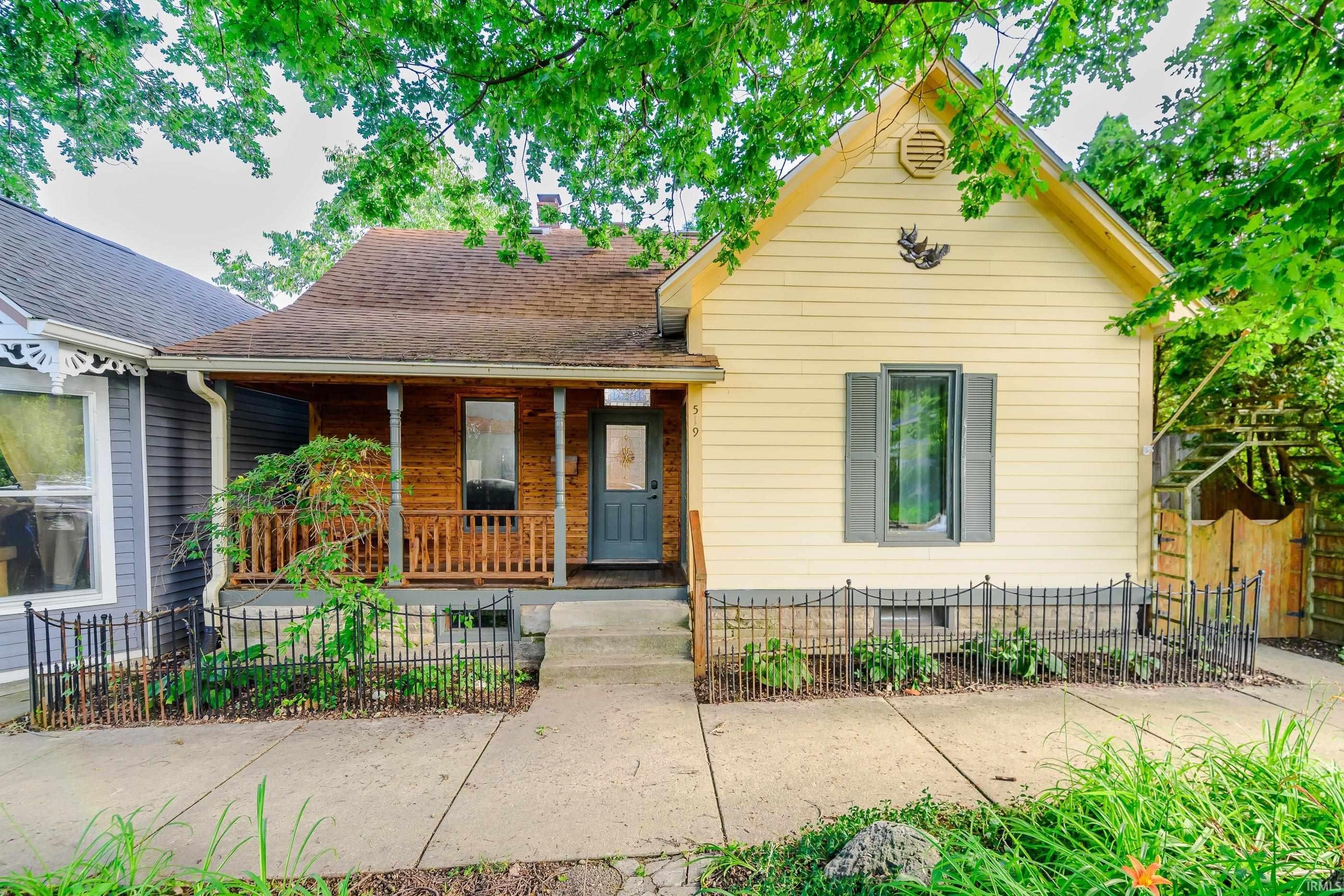 Single Family 4BR 2BA - 519 W 4th Street, Bloomington, IN