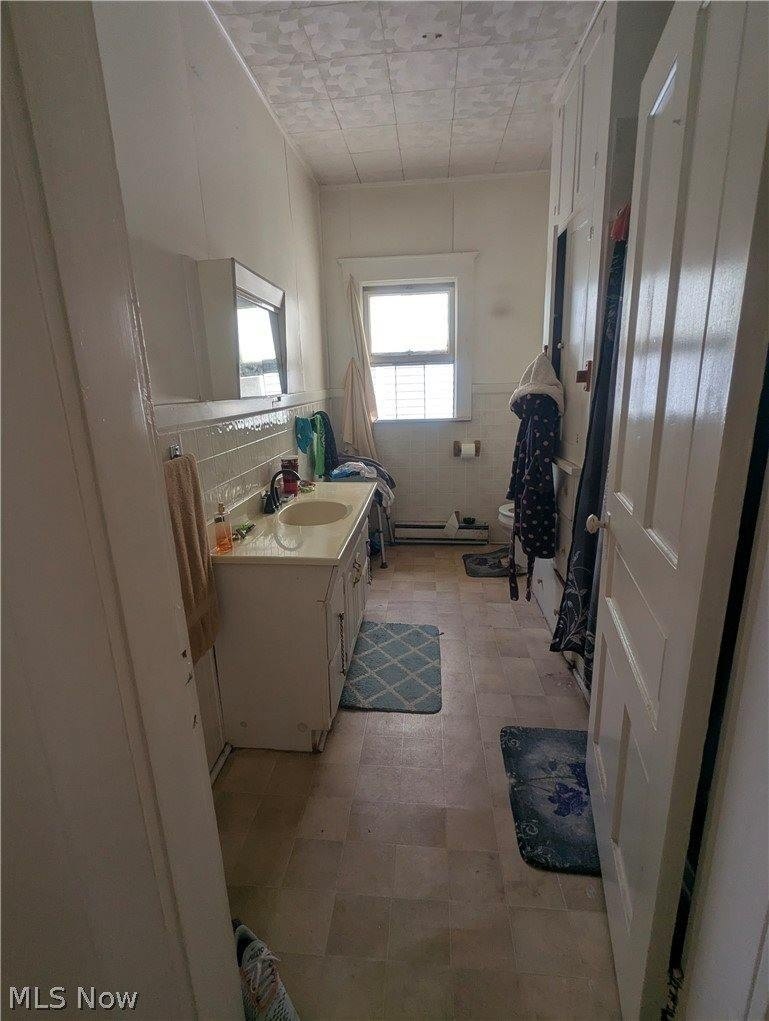 Single Family 5BR 2BA - 1326 Maple Avenue, Zanesville, OH