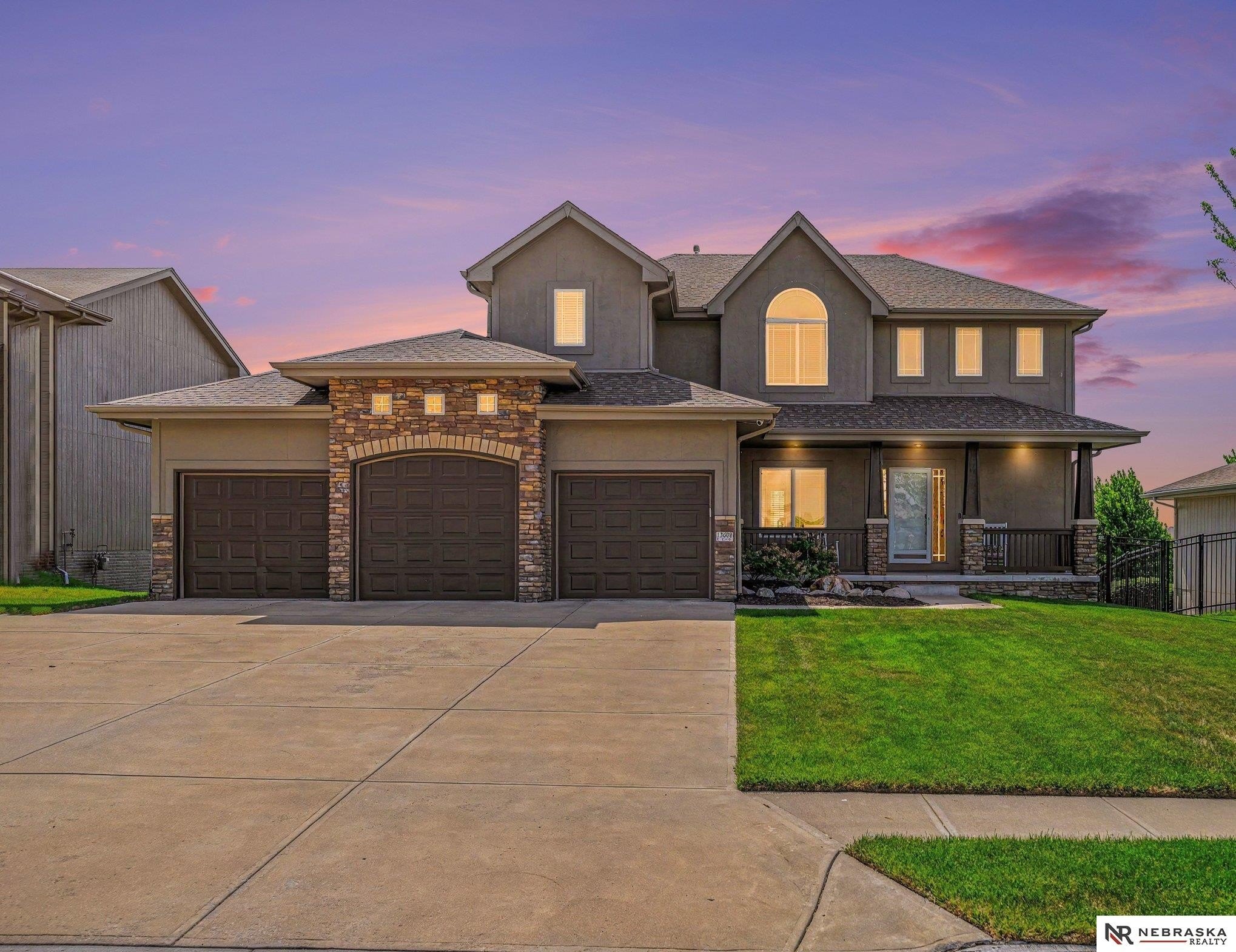 Single Family 5BR 4BA - 13608 S 43rd Street, Bellevue, NE
