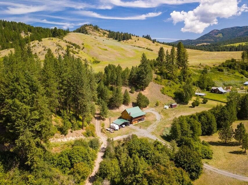 Single Family 3BR 2BA - 2595 PLEASANT VALLEY RD, RICE, WA