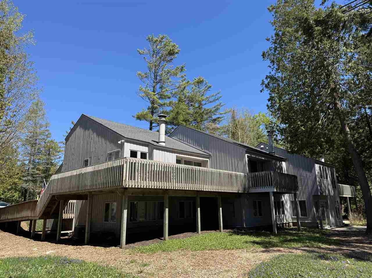 Single Family 3BR 2BA - 773 Beach Drive, Harbor Springs, MI