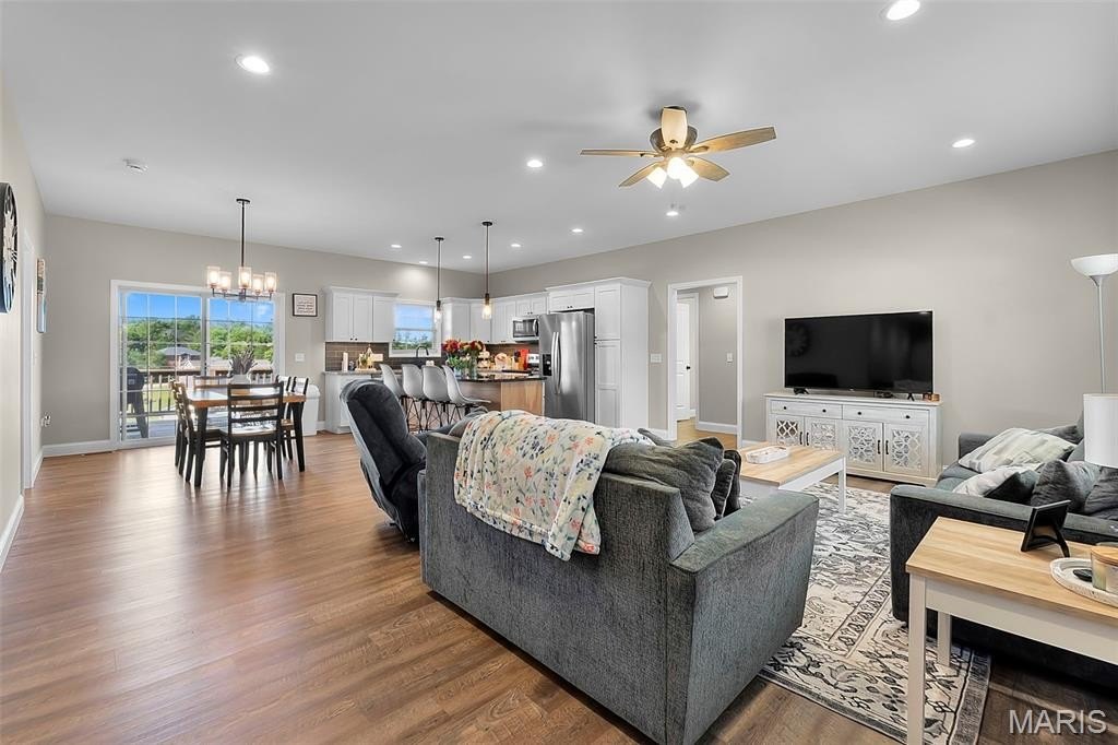 Single Family 5BR 3BA - 3586 Mill View Xing, Cape Girardeau, MO