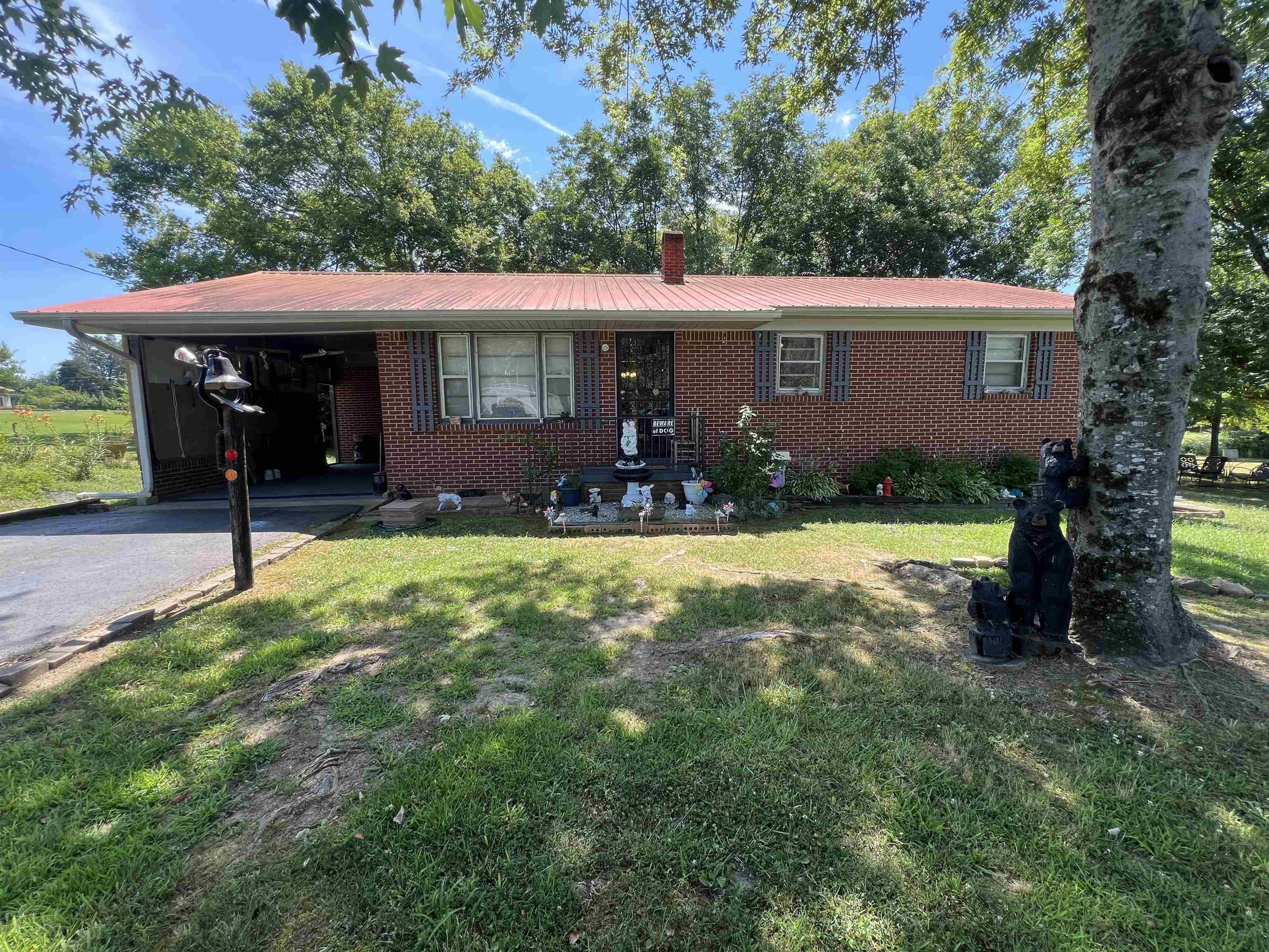 Single Family 3BR 1BA - 135 ANGOTTI Rd, Crump, TN