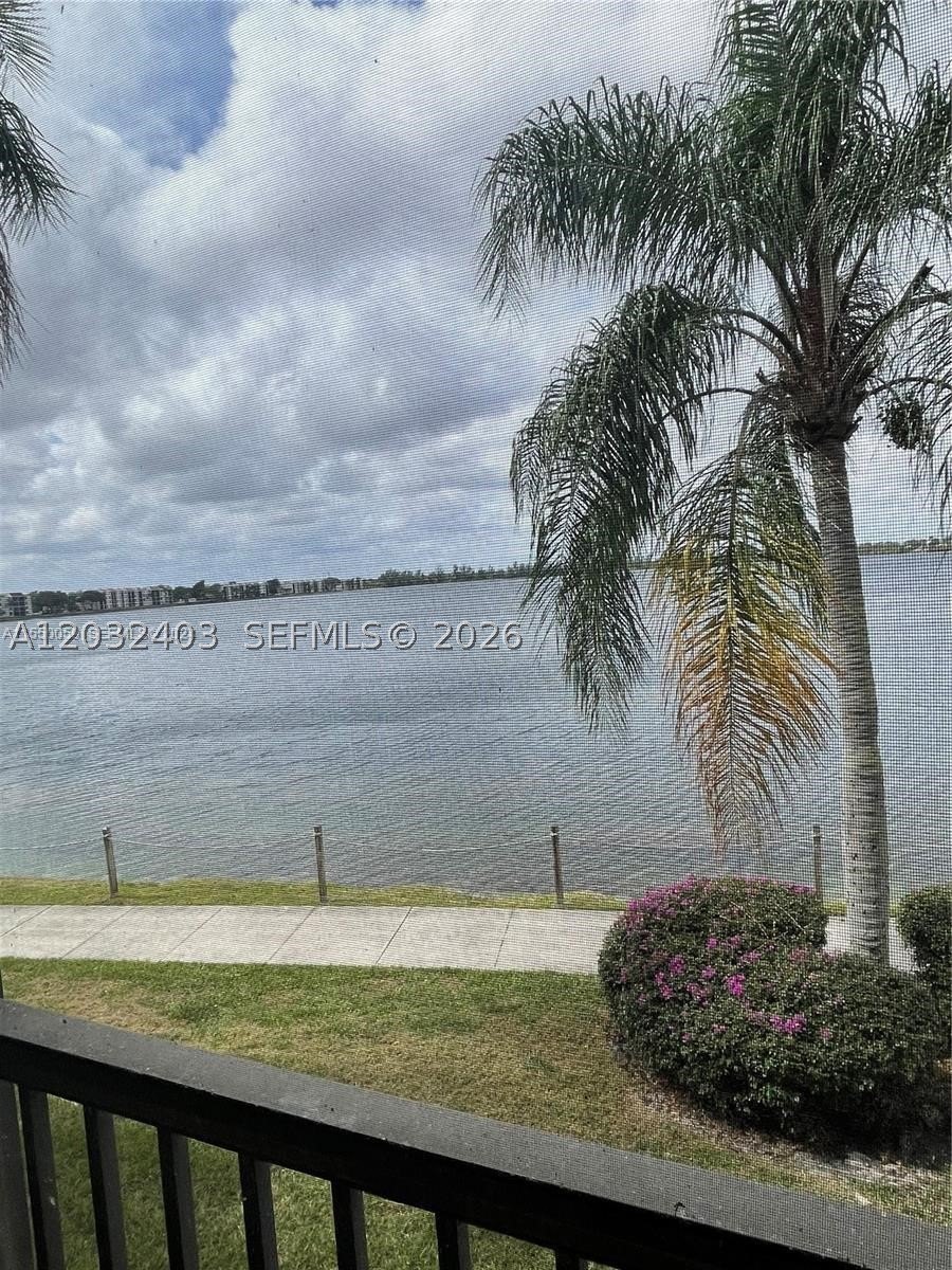 Condo 2BR 2BA - 110 Lake Emerald, Oakland Park, FL