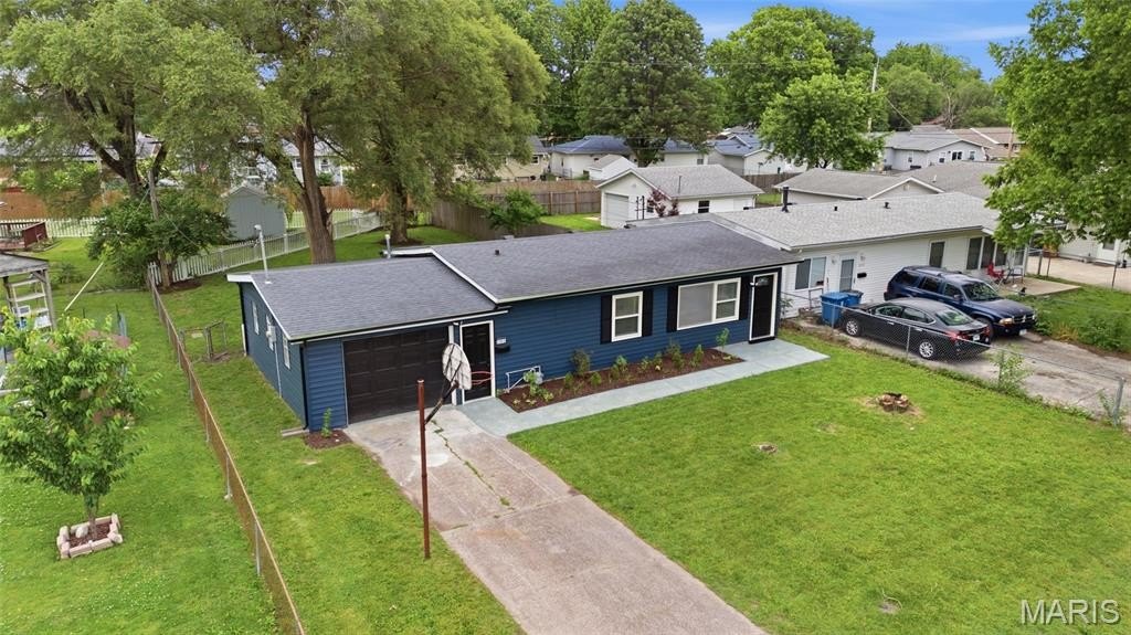 Single Family 3BR 1BA - 2133 Bern Avenue, Granite City, IL