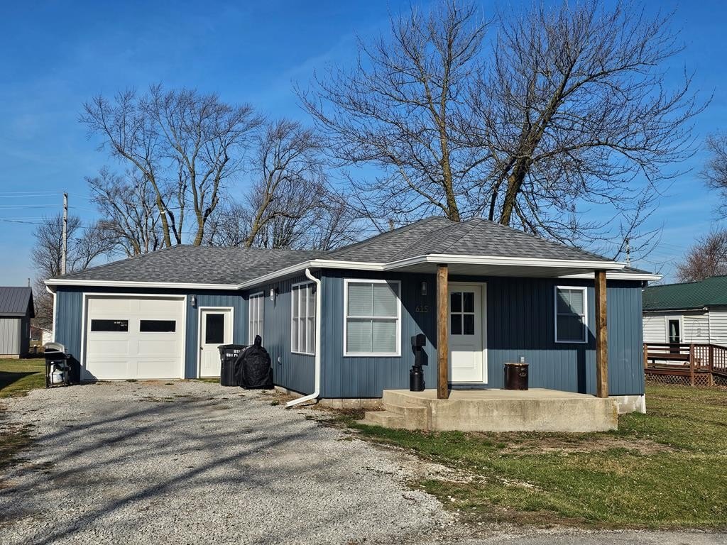 Single Family 2BR 2BA - 615 N 21st Street, Unionville, MO