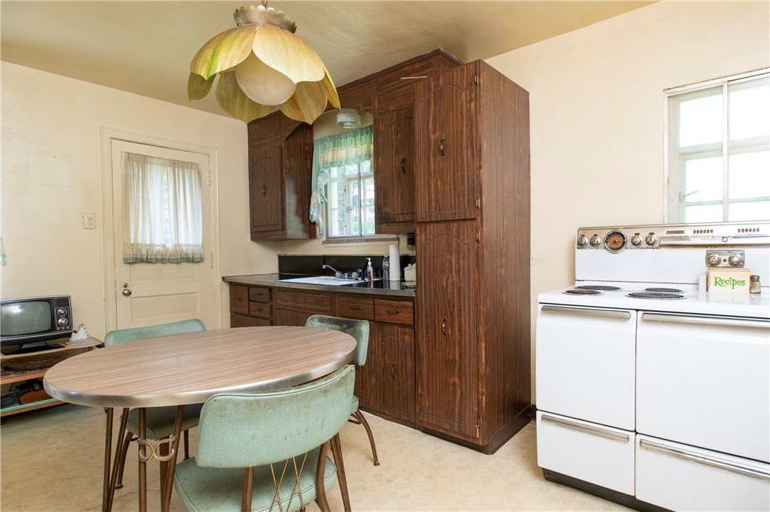 Single Family 3BR - 136 Colson Dr, Pleasant Hills, PA