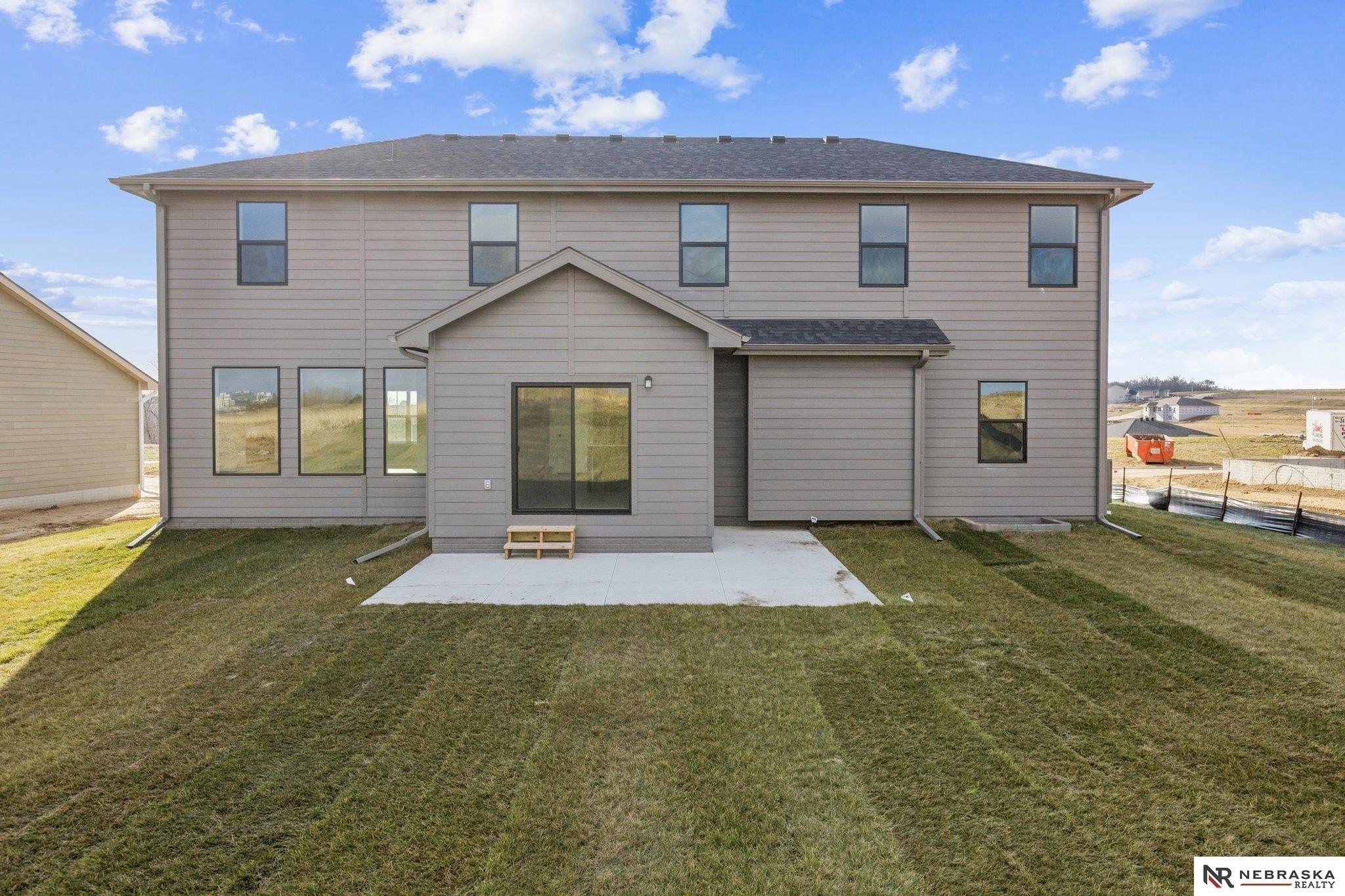 Single Family 5BR 3BA - 12705 Glenn Street, Papillion, NE