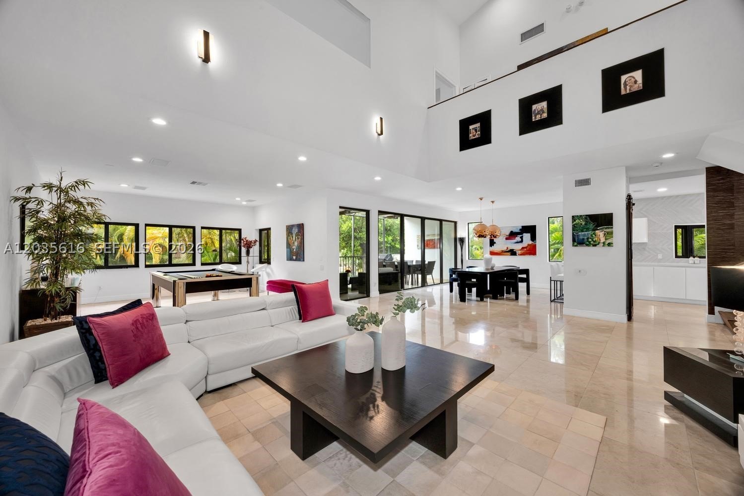 Single Family 4BR 4BA - 2000 S Bayshore Dr, Miami, FL
