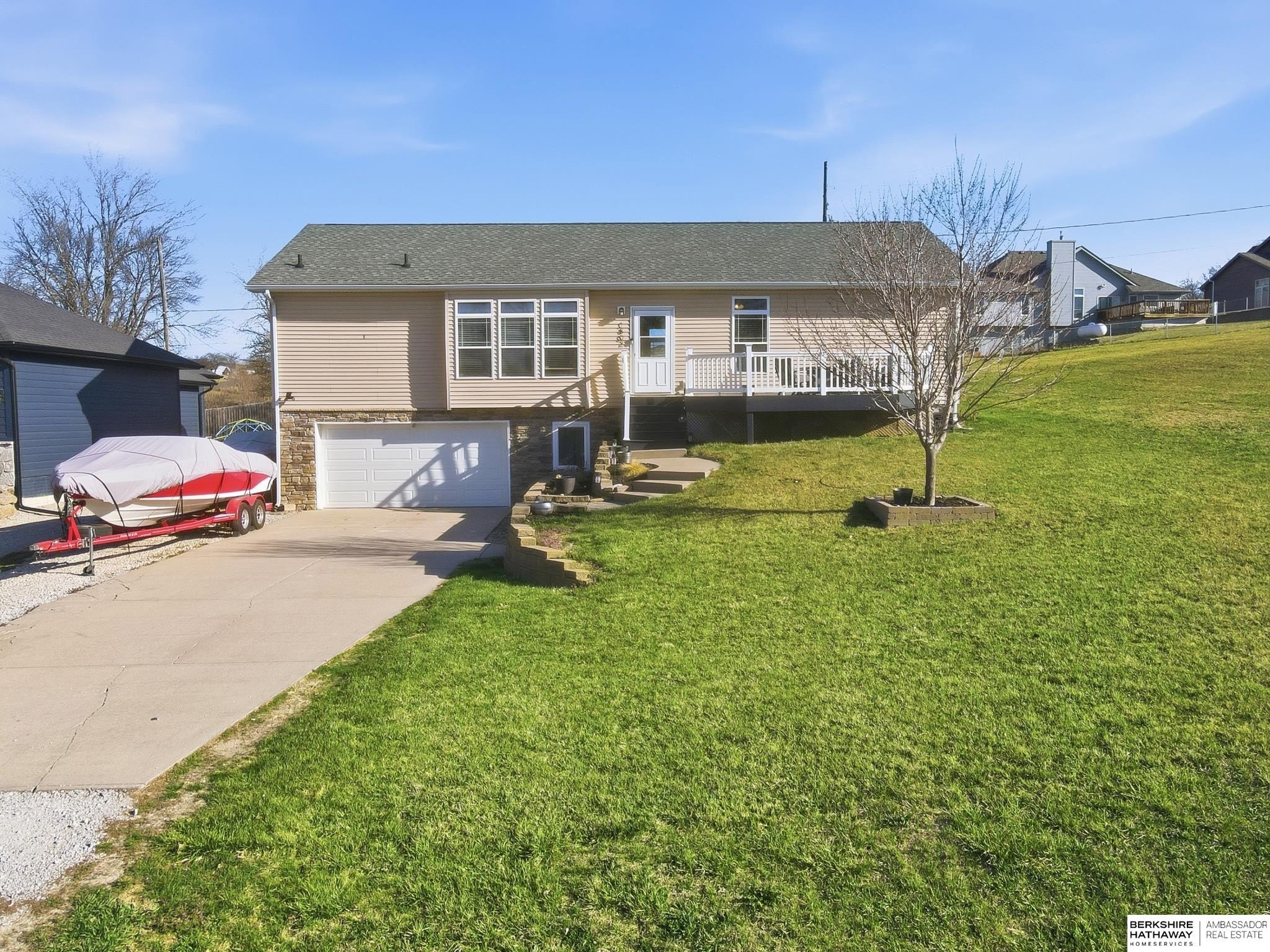 Single Family 4BR 2BA - 1802 Dunbar Drive, Plattsmouth, NE