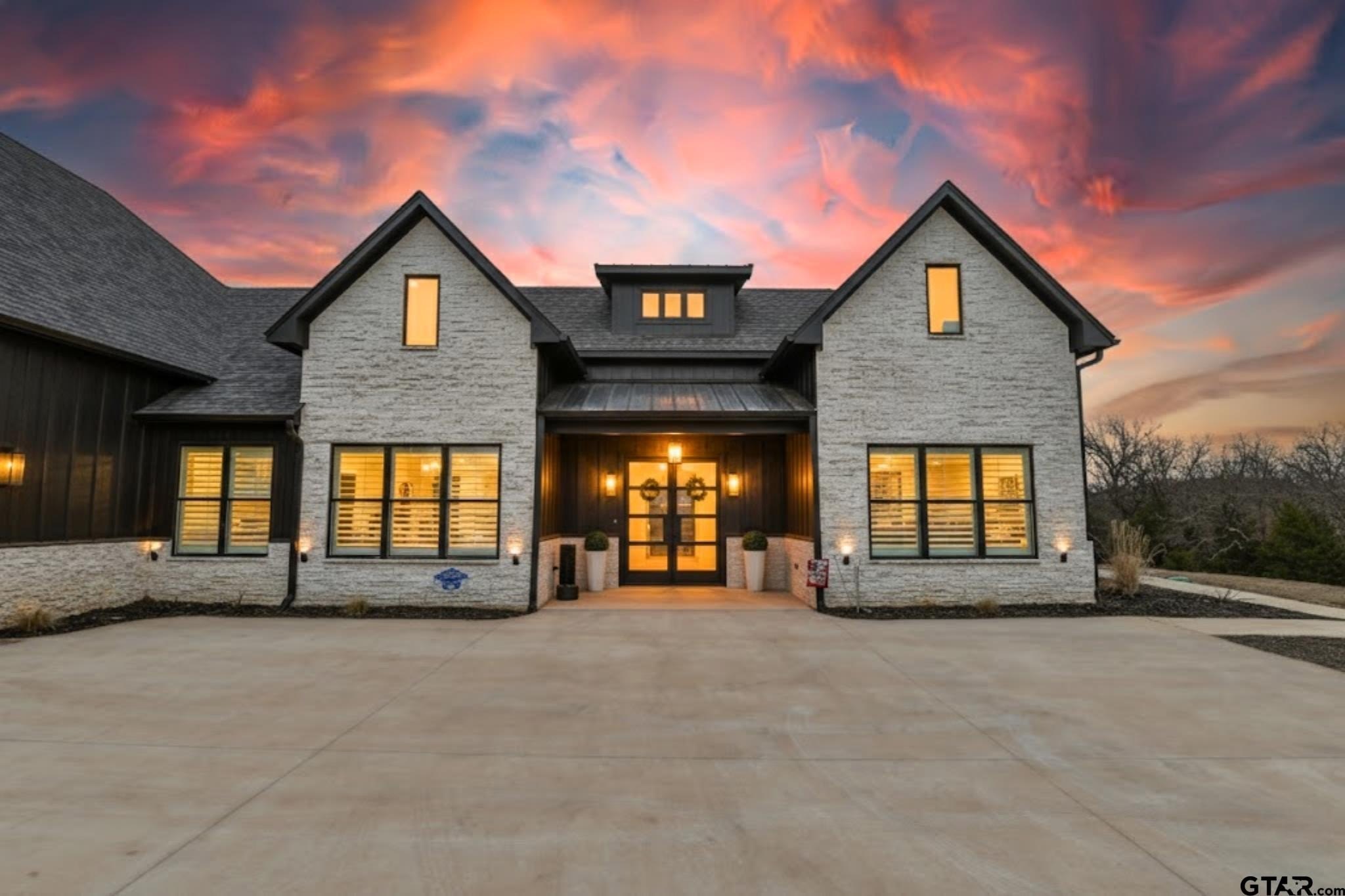 Single Family 5BR 6BA - 15887 County Road 436, Lindale, TX