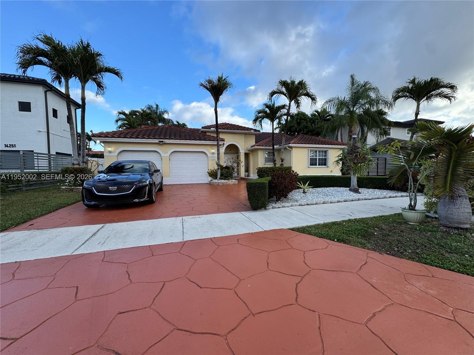 Single Family 3BR 2BA - 14241 SW 36th St, Miami, FL