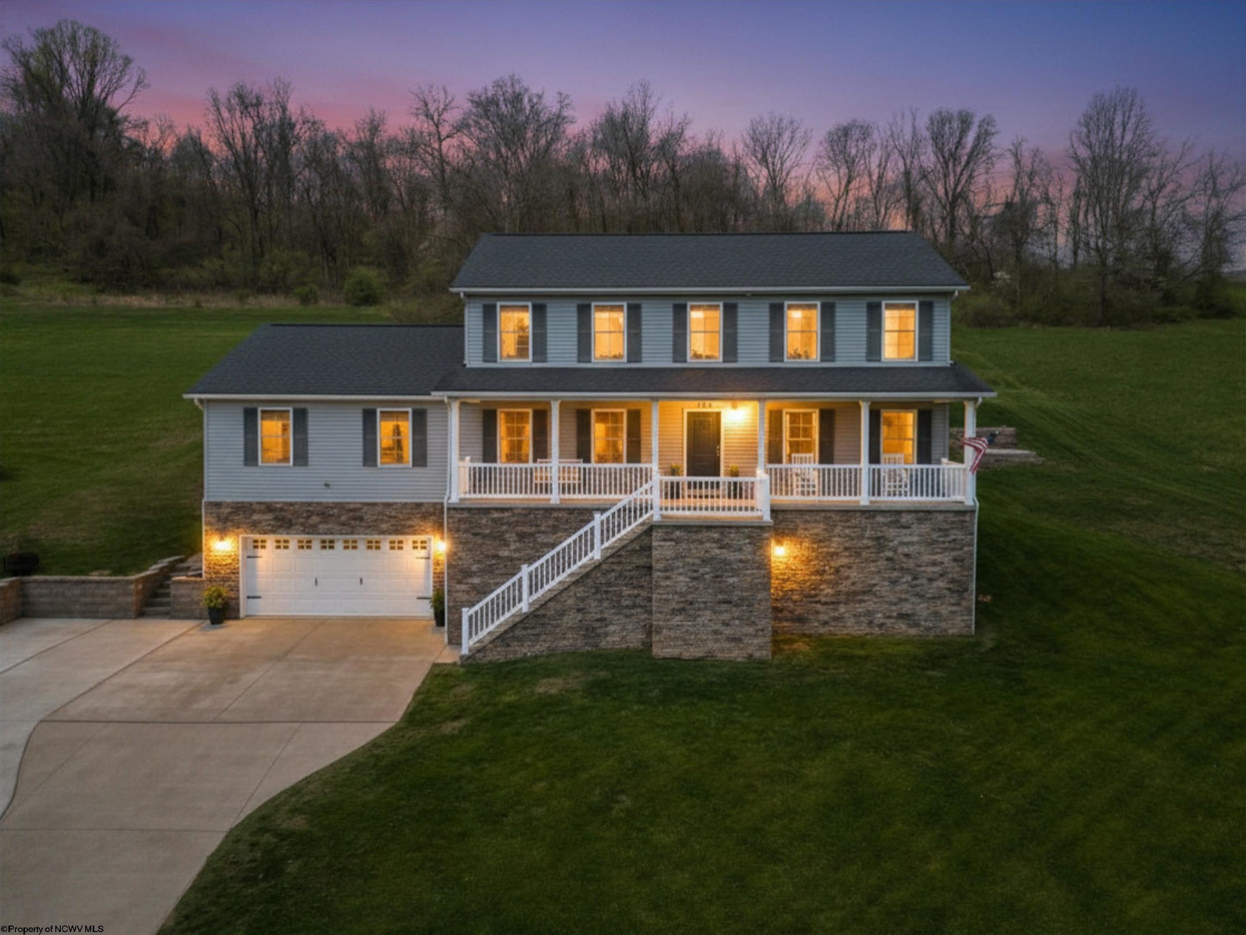 Single Family 4BR 3BA - 334 Evergreen Drive, Bridgeport, WV