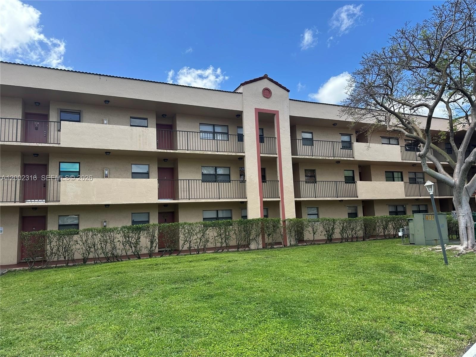 Condo 2BR 2BA - 3396 Foxcroft Rd, Miramar, FL